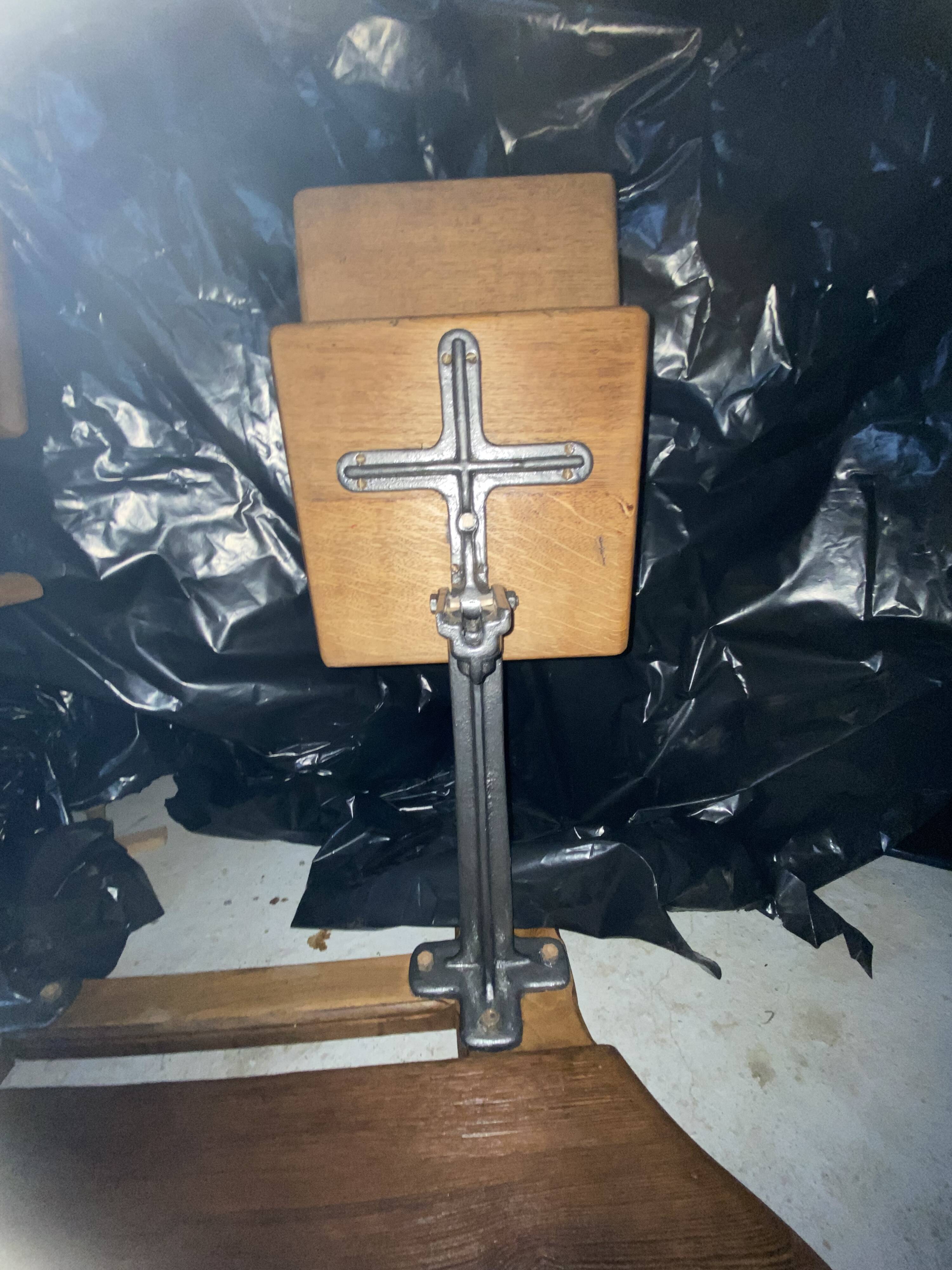 Decunsel school desk from the early 20th century, renovated and in very good condition