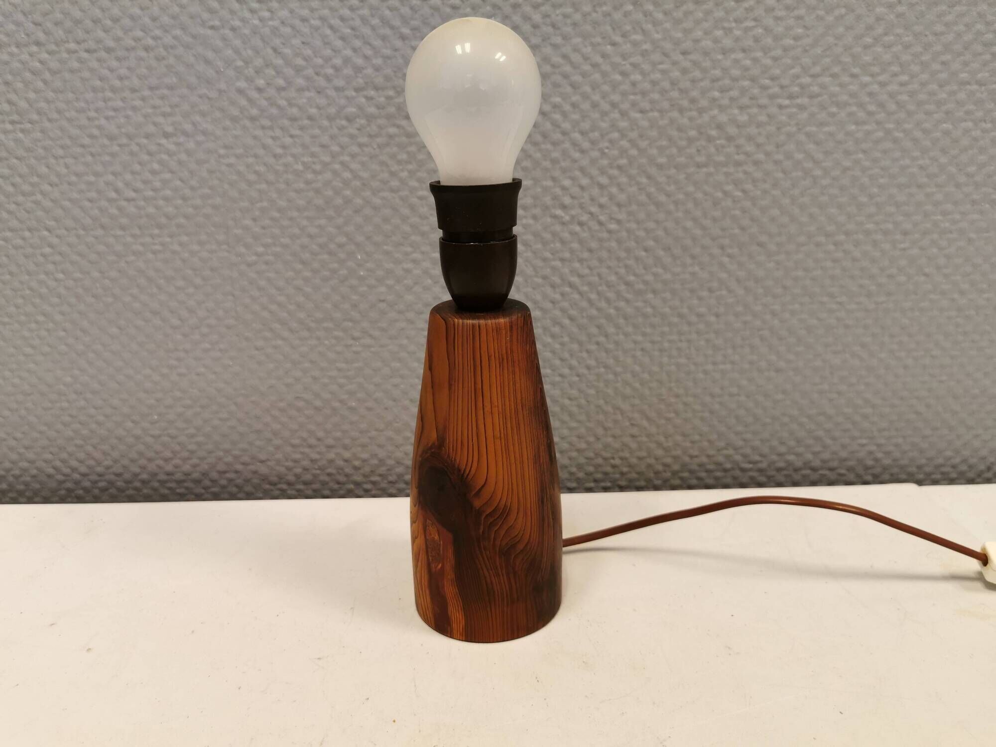 Very rare table lamp in turned wood by Stig Petterson Sweden 1950s.