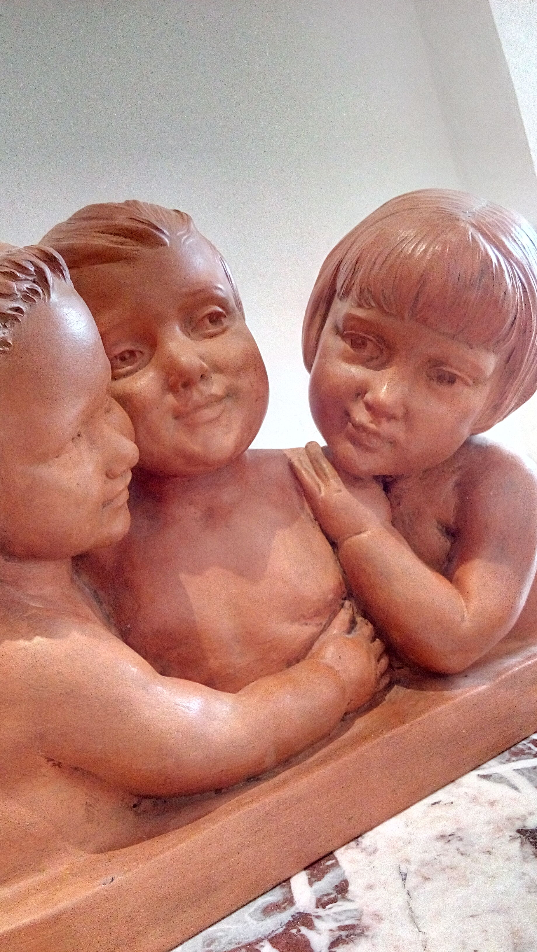 Bust trio of children terracotta of Sorgel