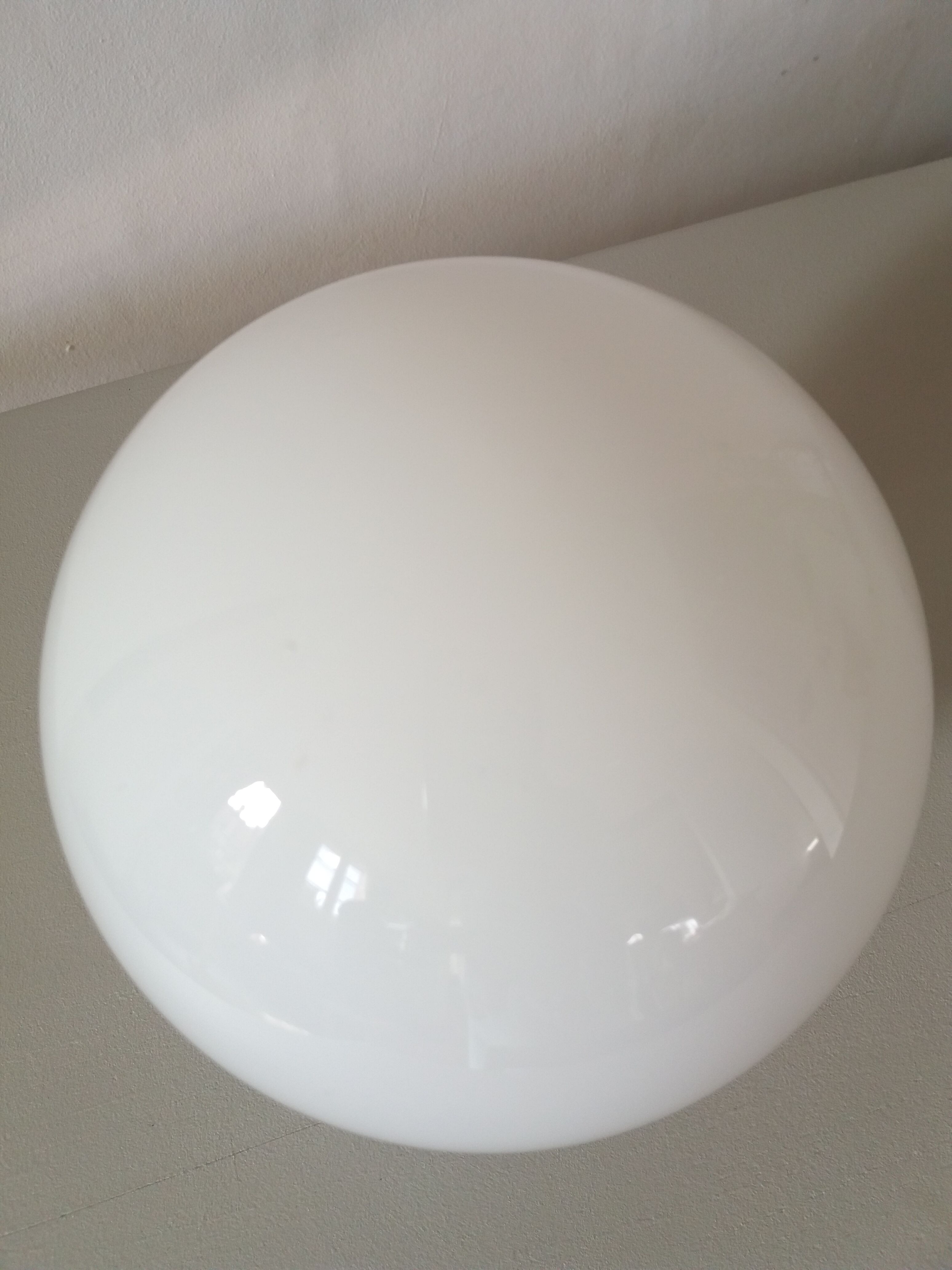 Ceiling ball in opaline