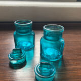 Deux petits pot en verre bleu turquoise