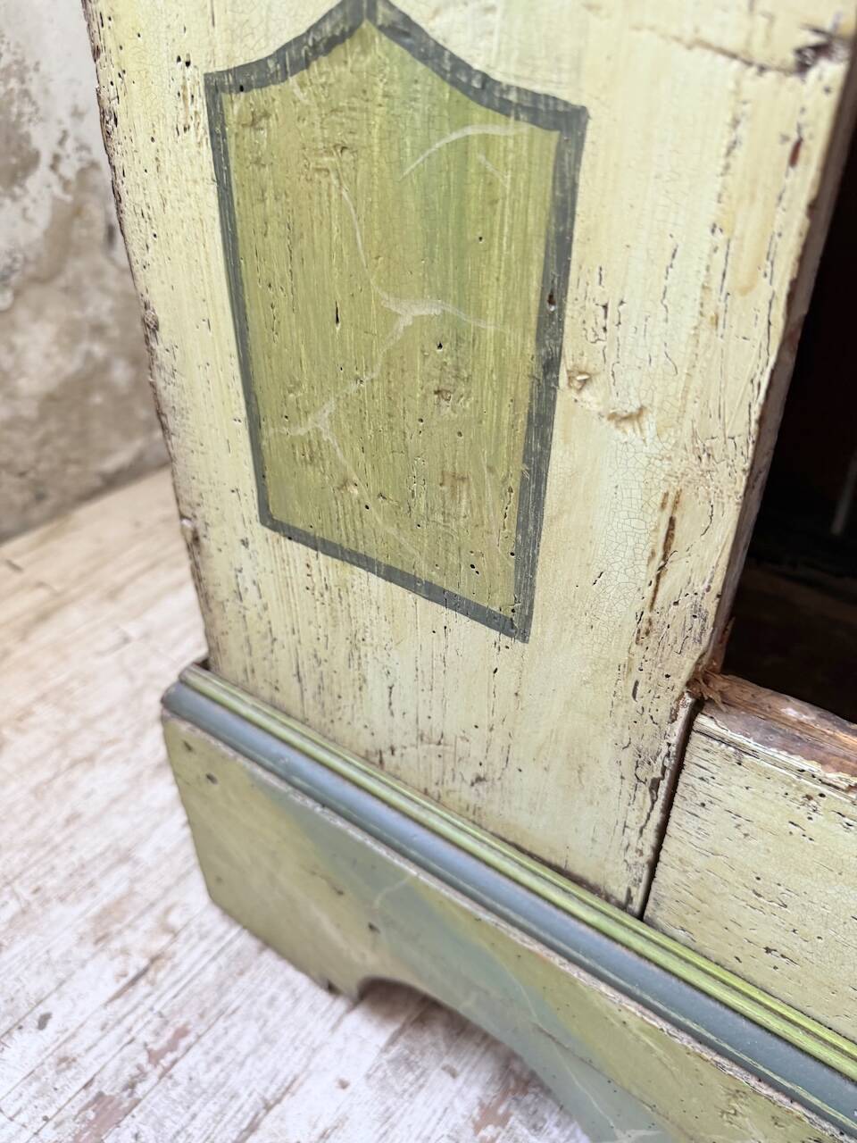 Armoire polychrome alsacienne 1800