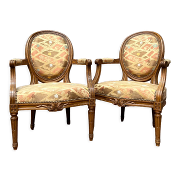 Pair of armchairs medallion in natural wood Louis XVI style