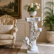 Elegante Colonna con Angeli in Ceramica – Stile Neo-Barocco (Anni '80)