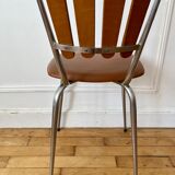 Flower petal chair in brown Skaï