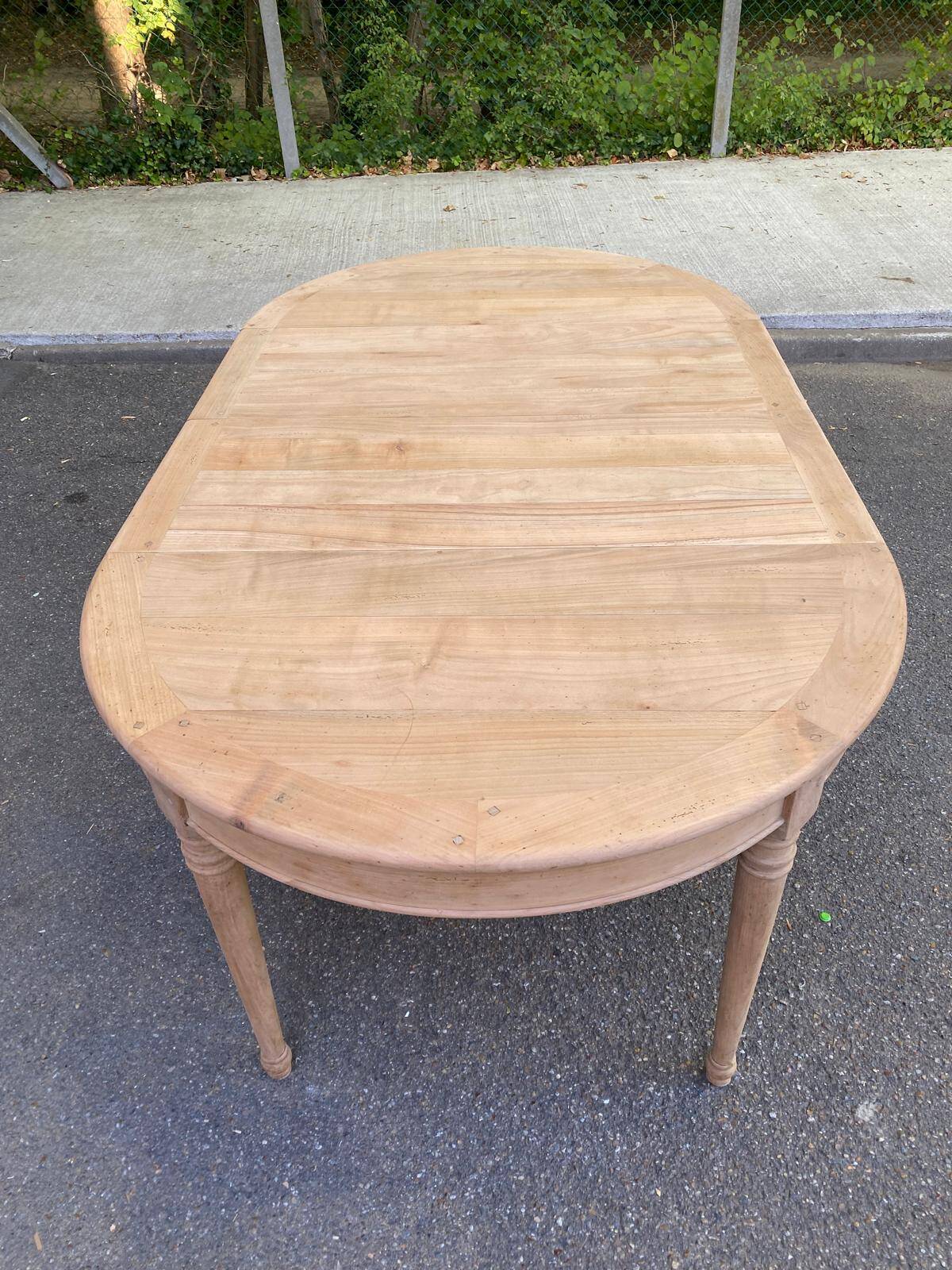 Round dining table Louis Philippe stripped in raw solid cherry wood Italy