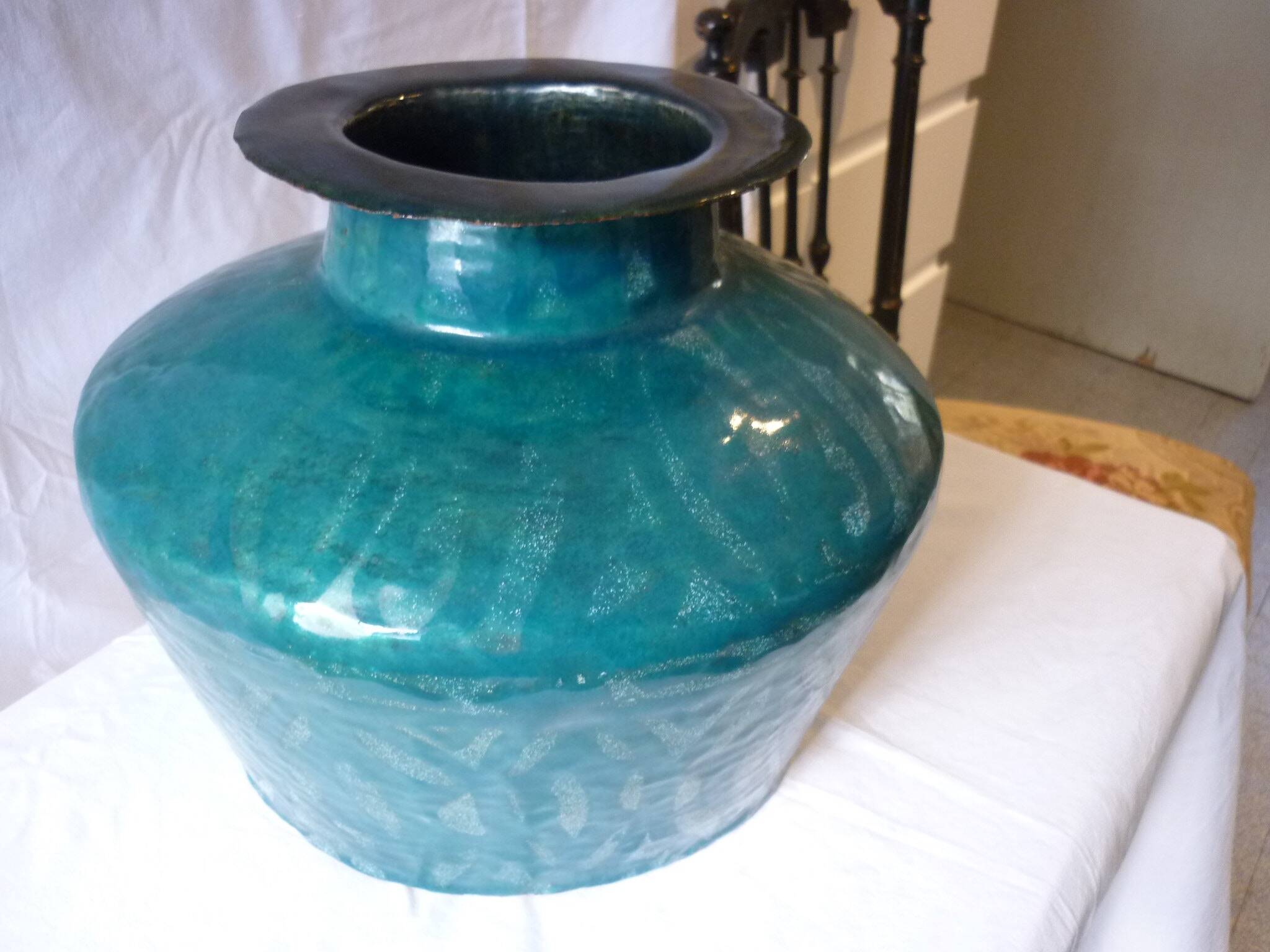 29 cm enamelled copper vase