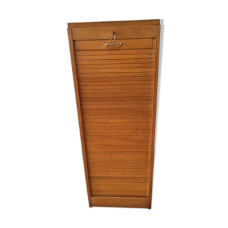 Light oak curtain binder