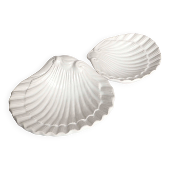 Duo of scallop shell ramekins