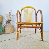 Children's chair wood and yellow scoubidou
