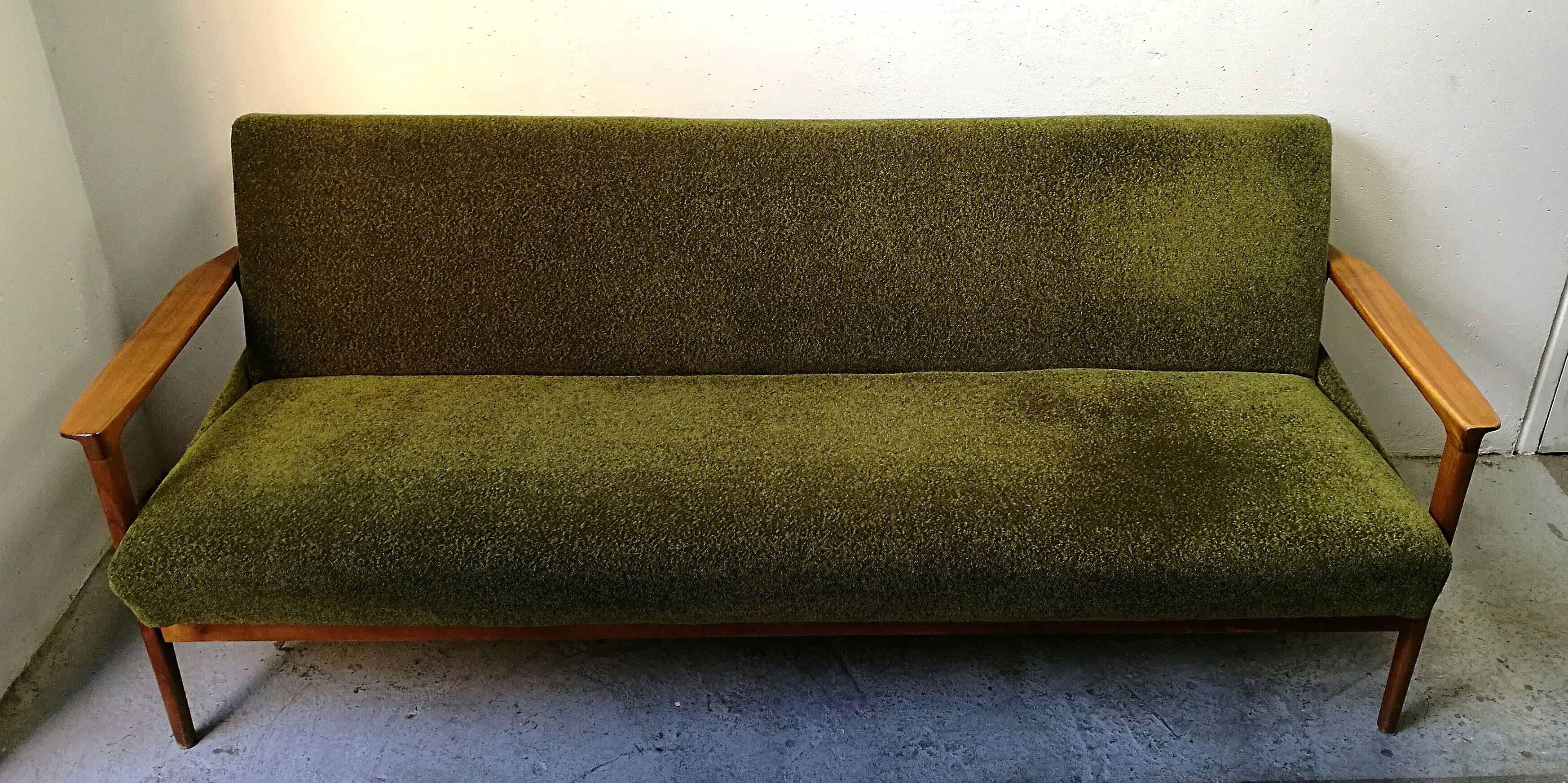 Scandinavian sofa 3 places 60 years