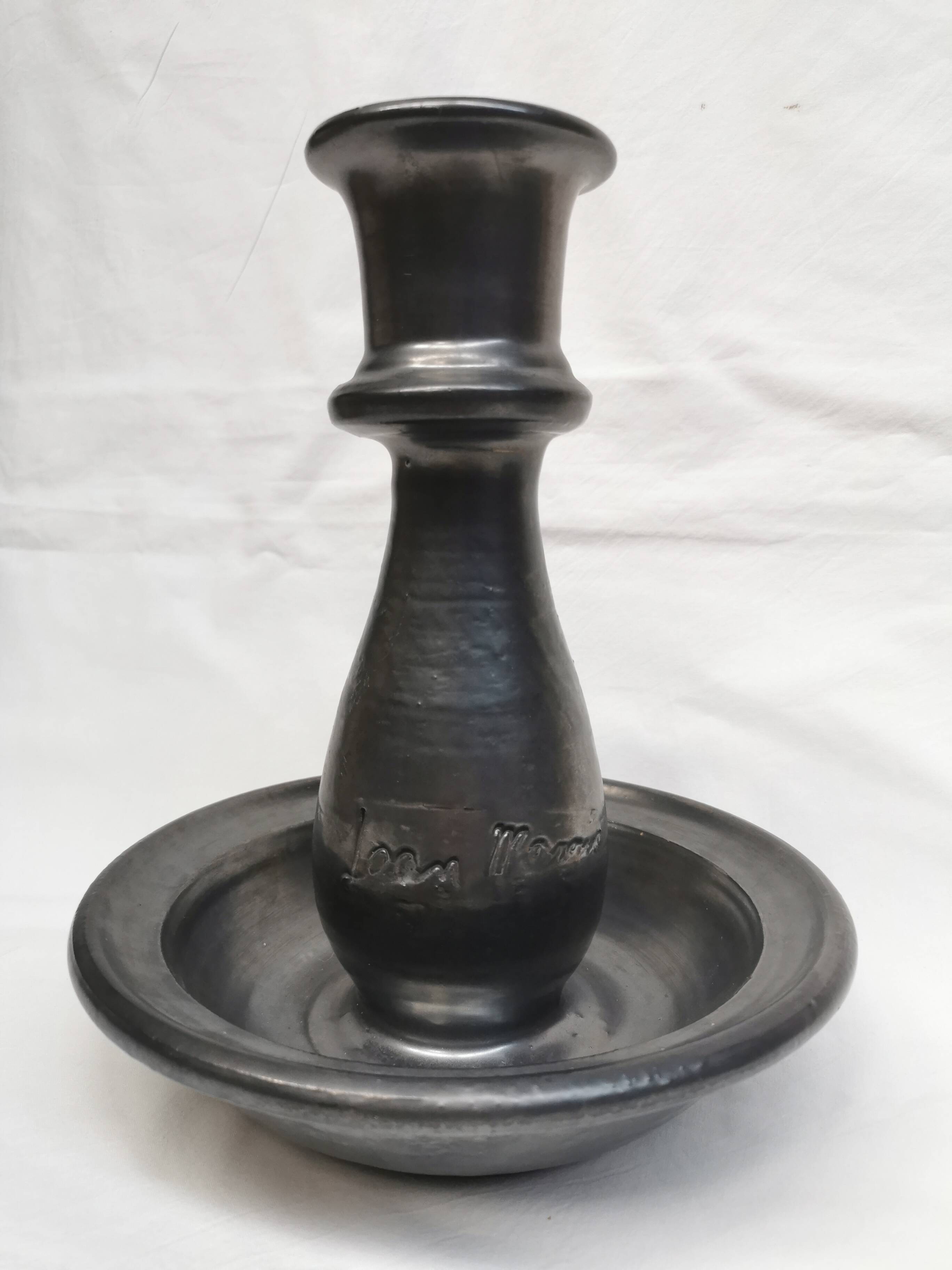 Grand bougeoir, vase . céramique signée jean marais