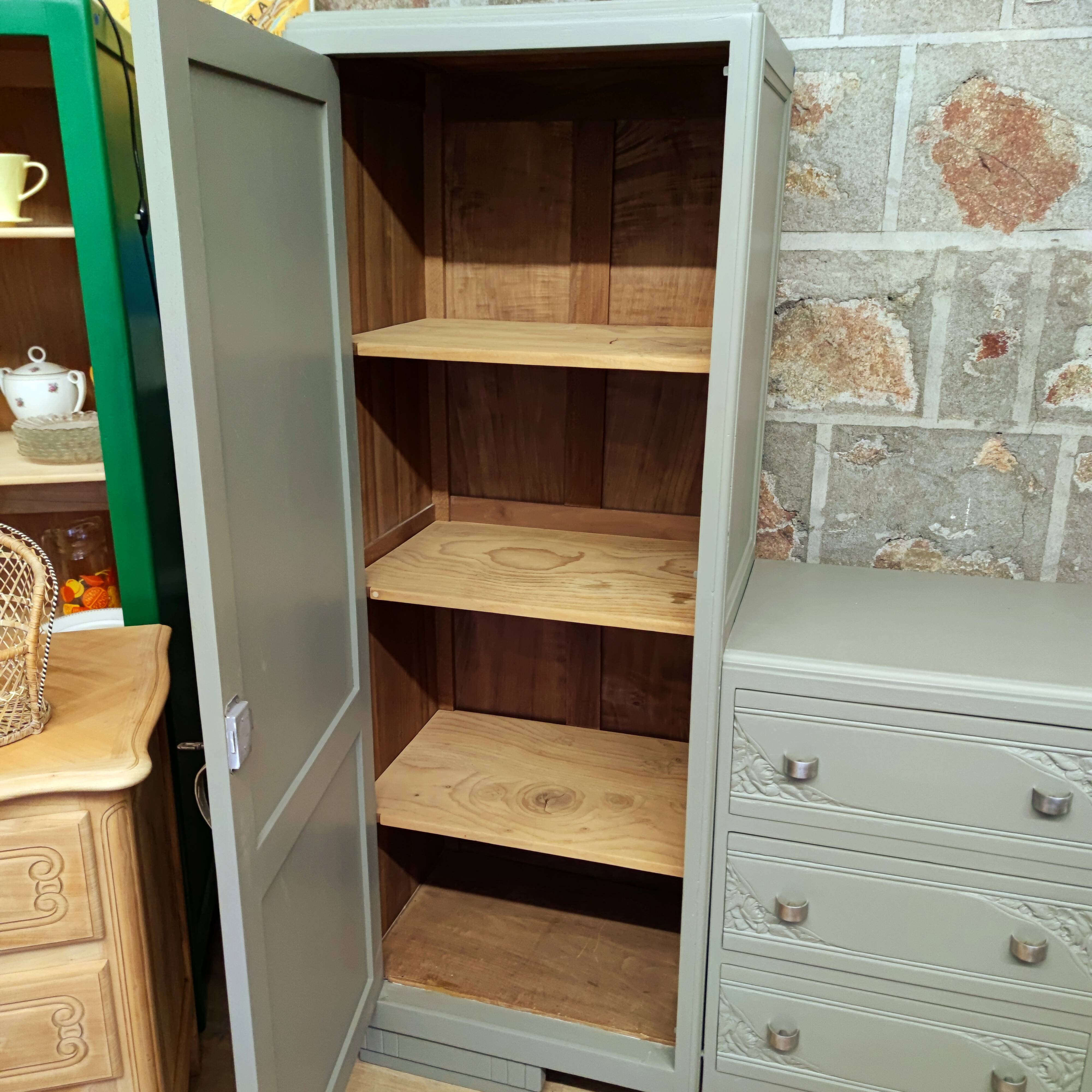 Asymmetrical wardrobe