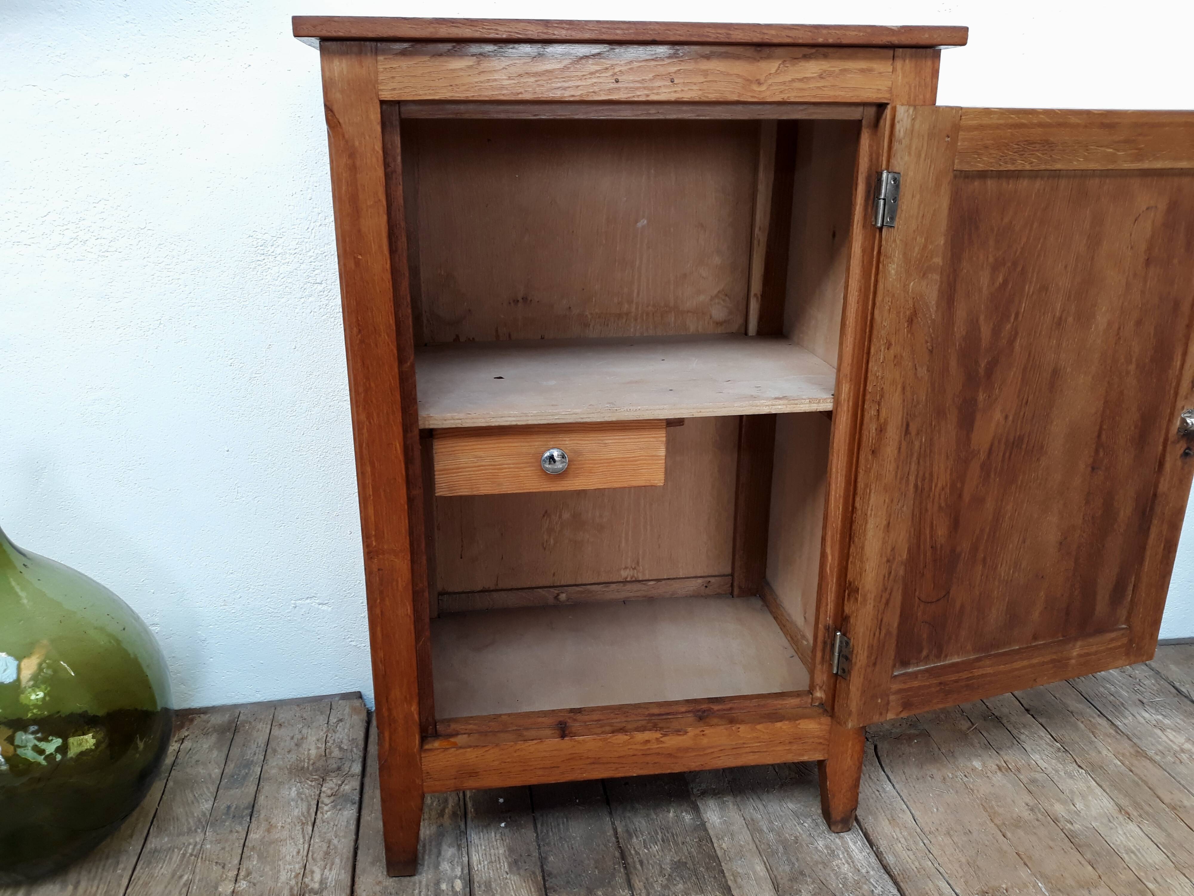 Buffet Paris vintage