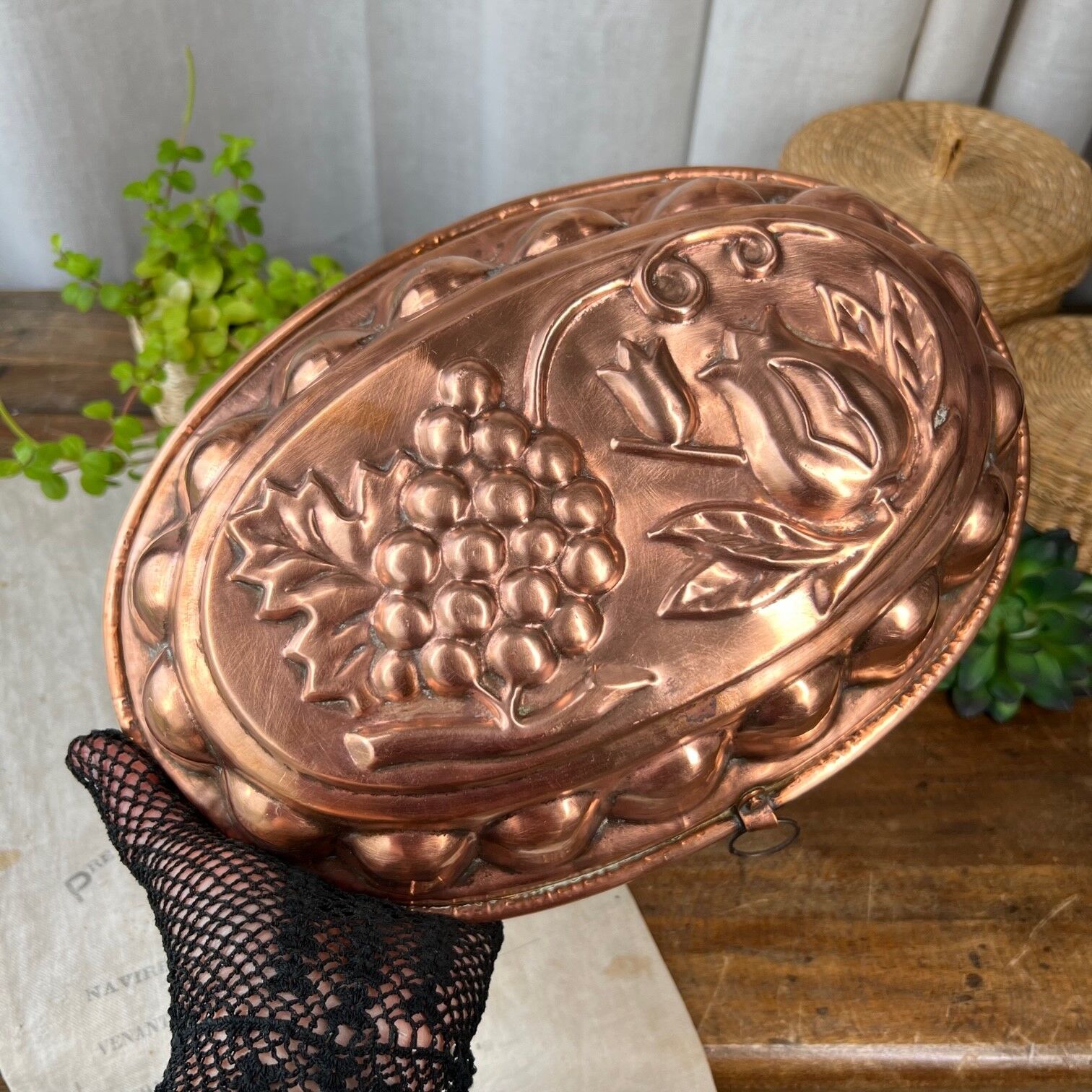 Oval copper cake mold