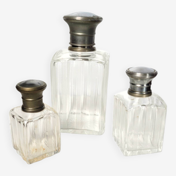 Set de flacons de parfum anciens