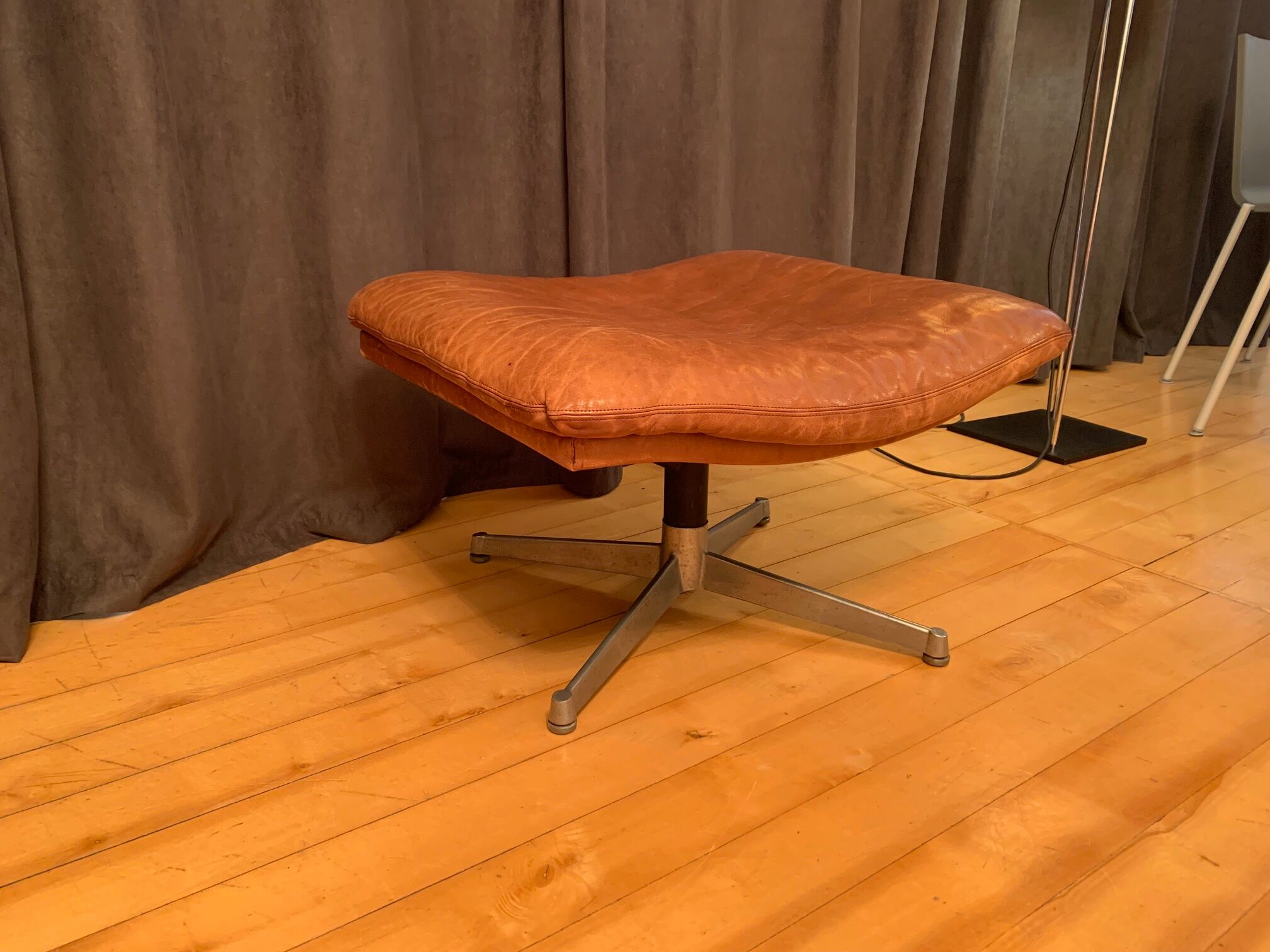 King footstool by Andre Vandenbeuck for Strässle International Switzerland 1960s