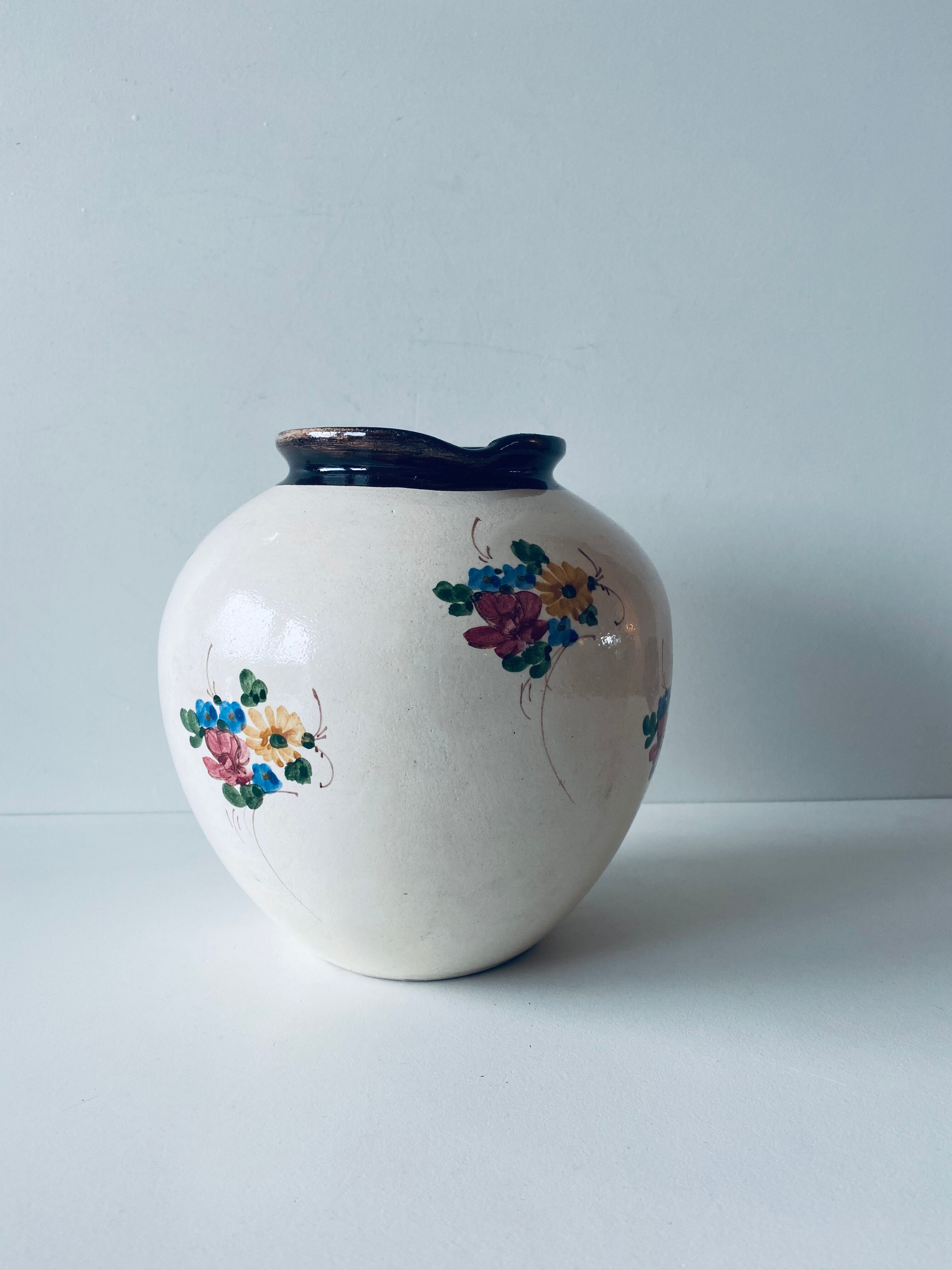 Art deco vase by Jérôme Massier Vallauris