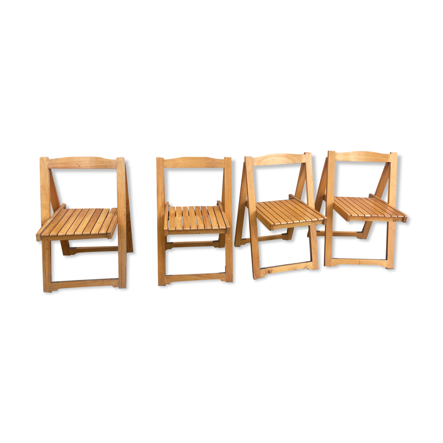 Series of 4 vintage wooden folding chairs