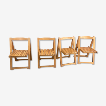 Series of 4 vintage wooden folding chairs