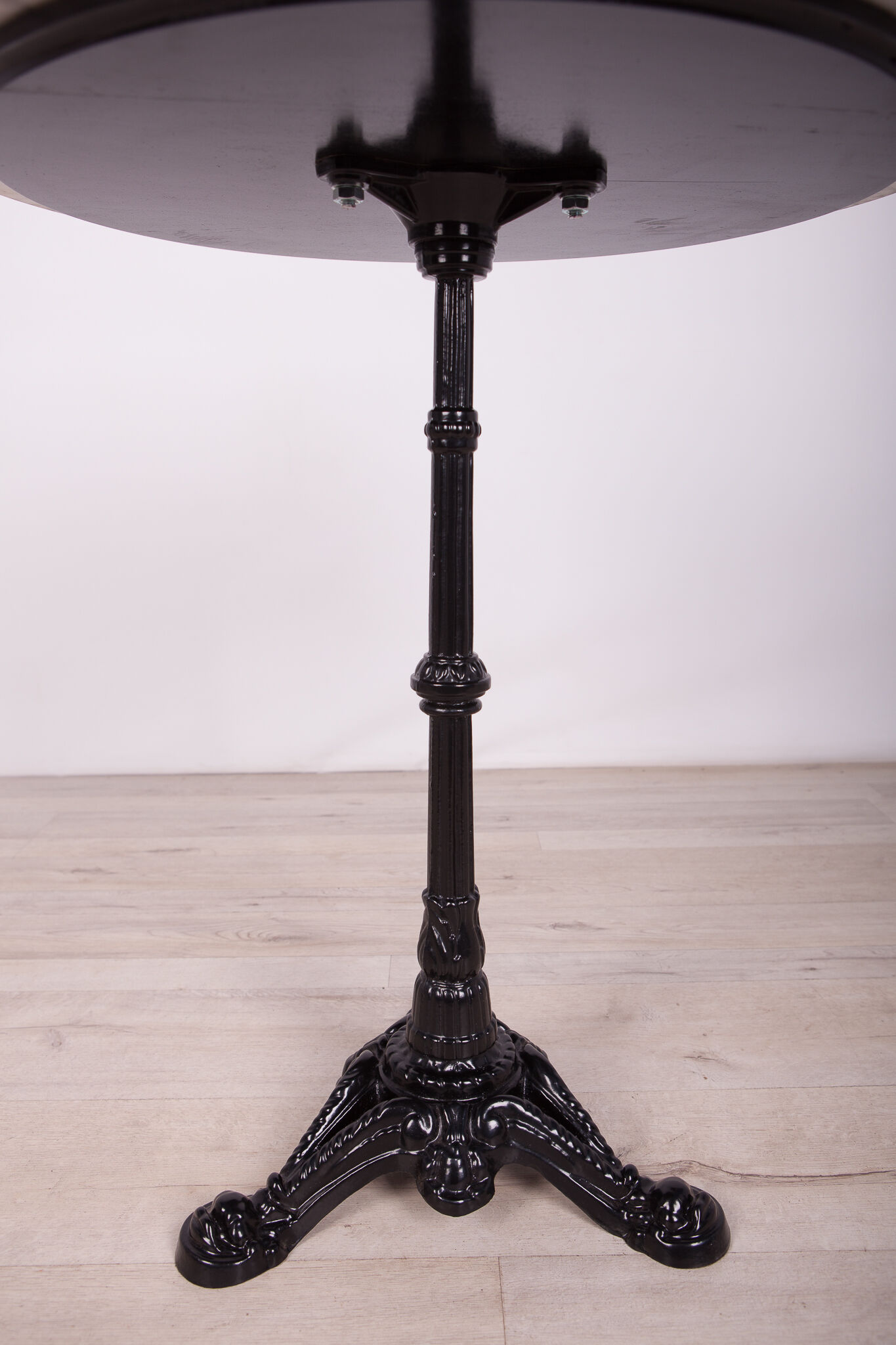 Art nouveu cast iron and marble pedestal table