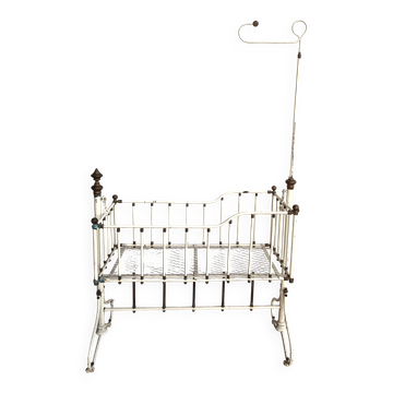 Berceau vintage Lit bébé en métal