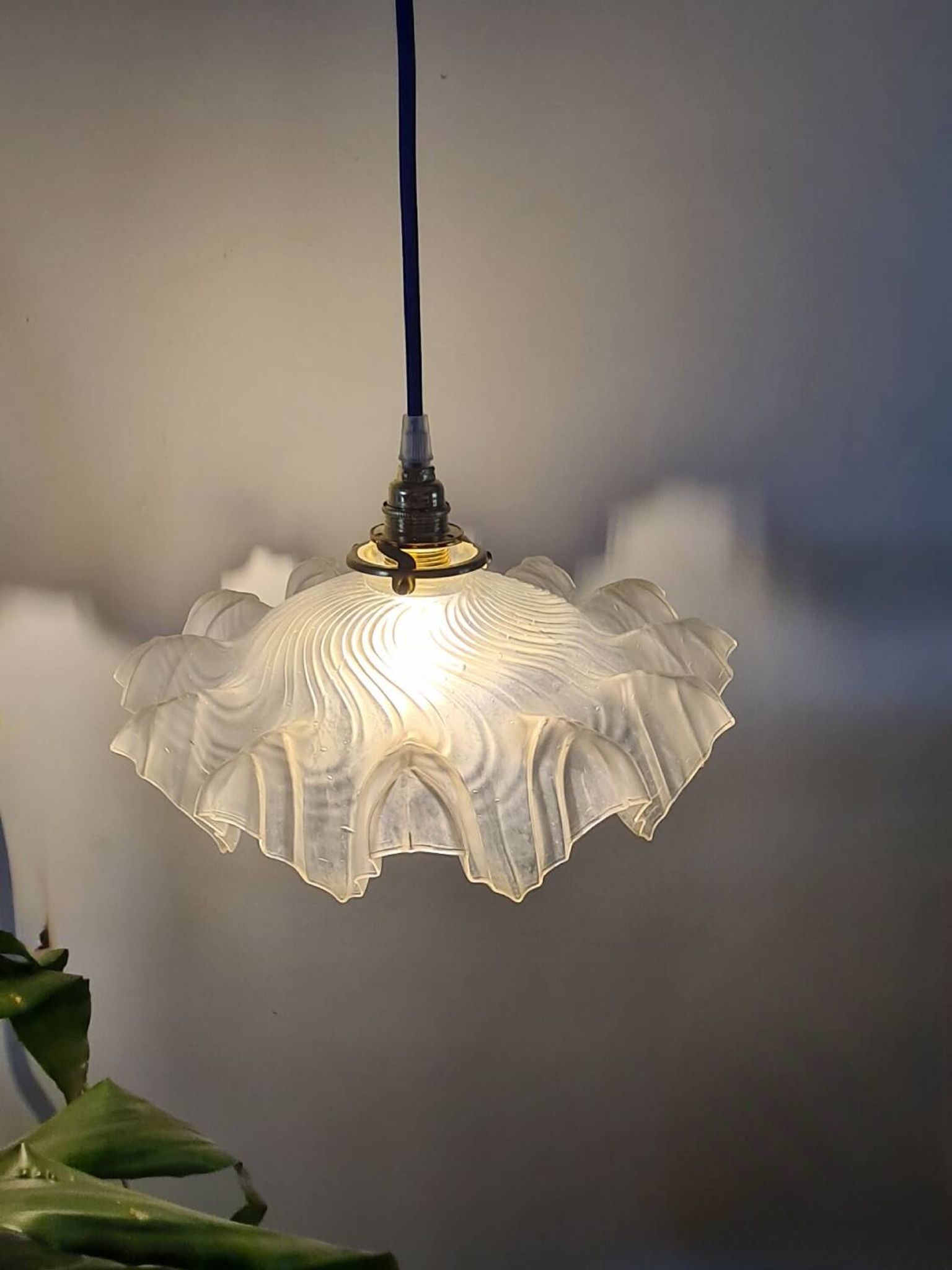 Suspension abat-jour vintage en verre dépoli