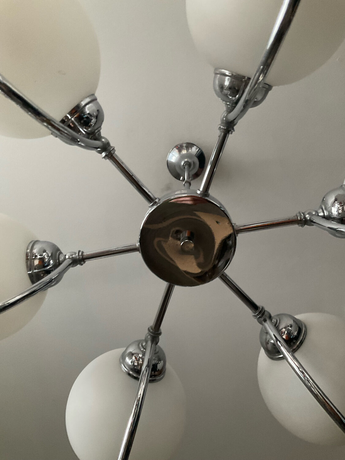 Art Deco chandelier with 6 lights in opaline glass and chrome metal.