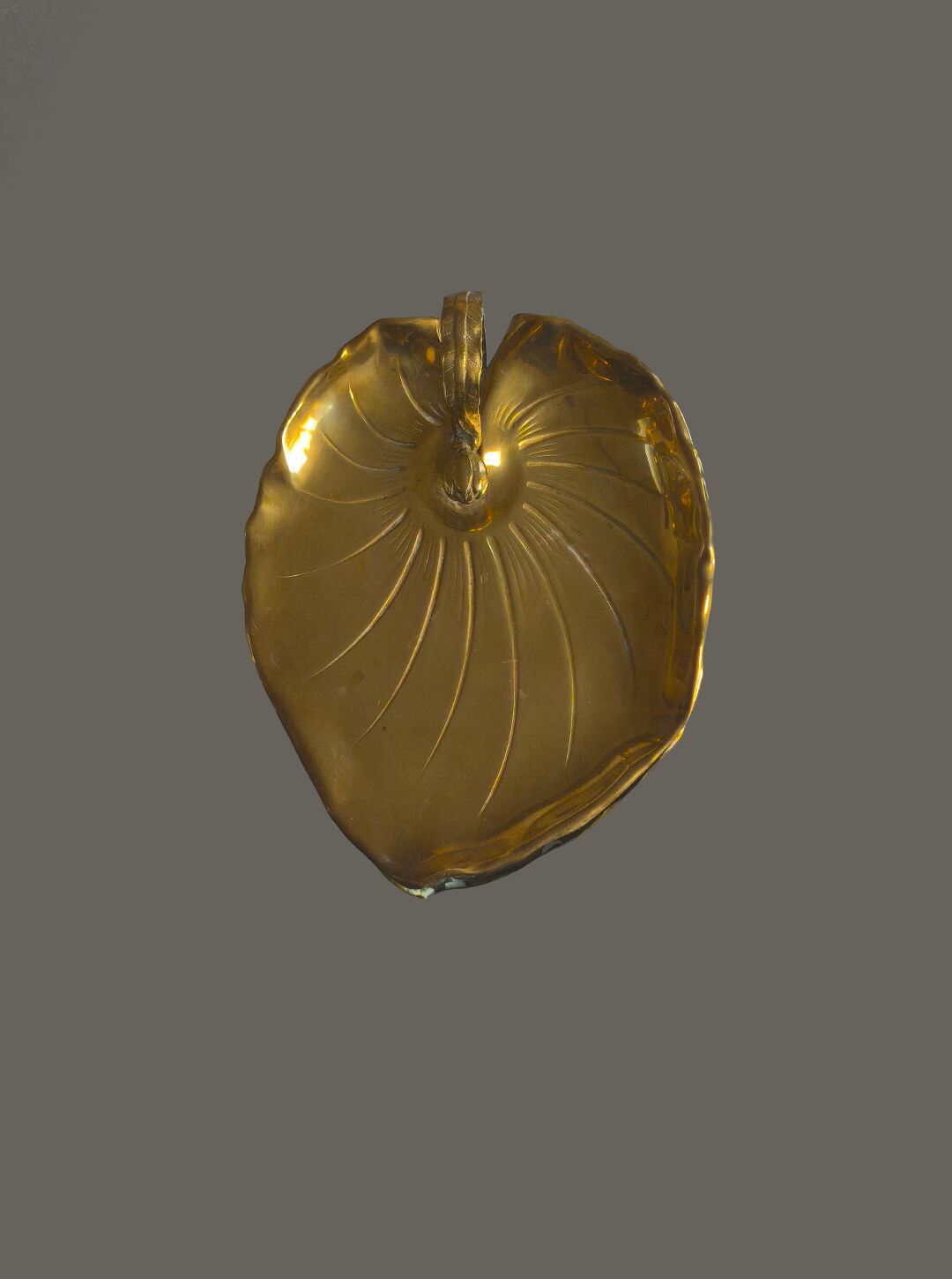 Leaf-shaped tray in Art Nouveau style