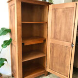 Parisian wardrobe bonnetière