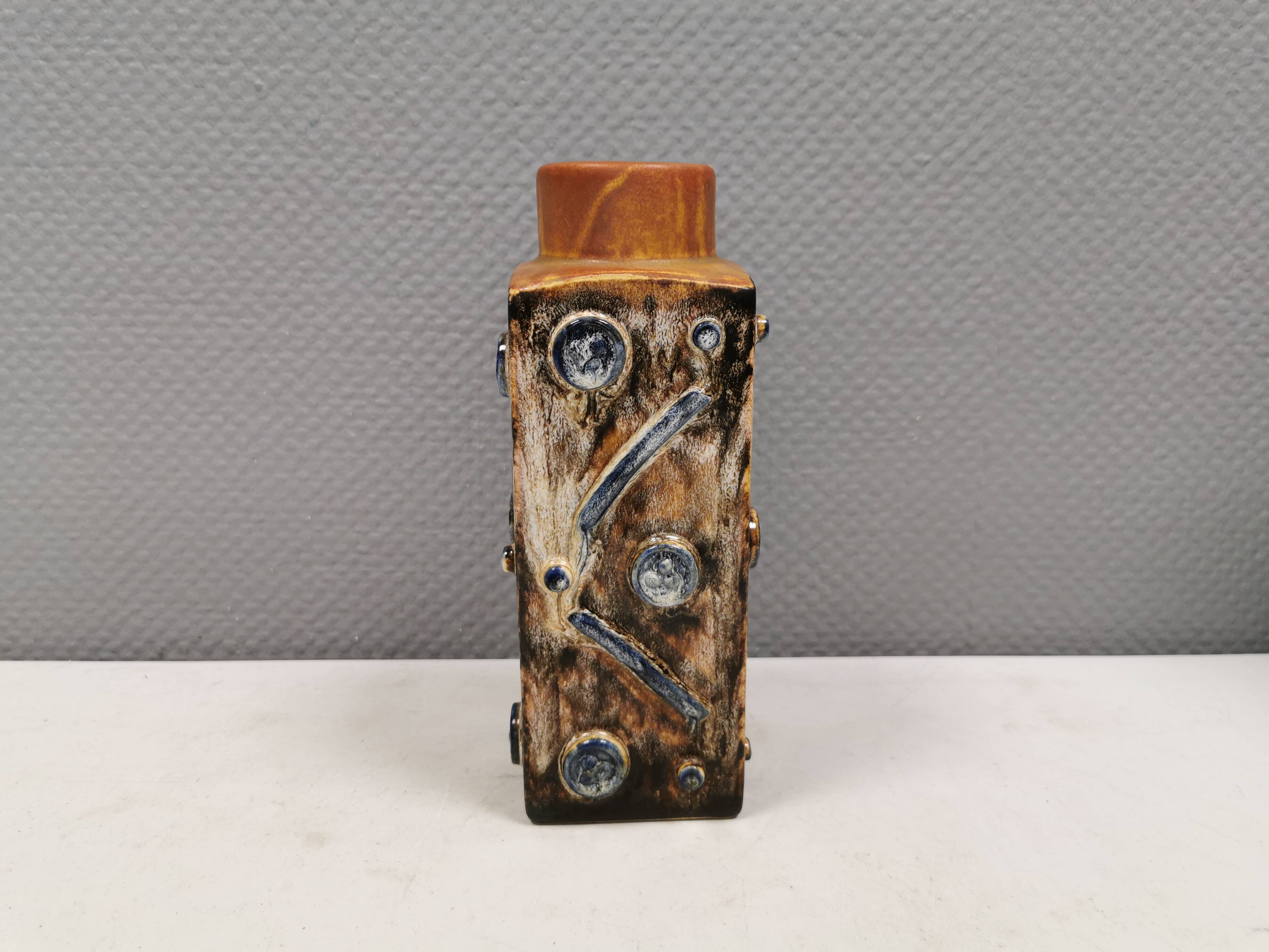 Beautiful square vase with incredible decorations, danish 1980s