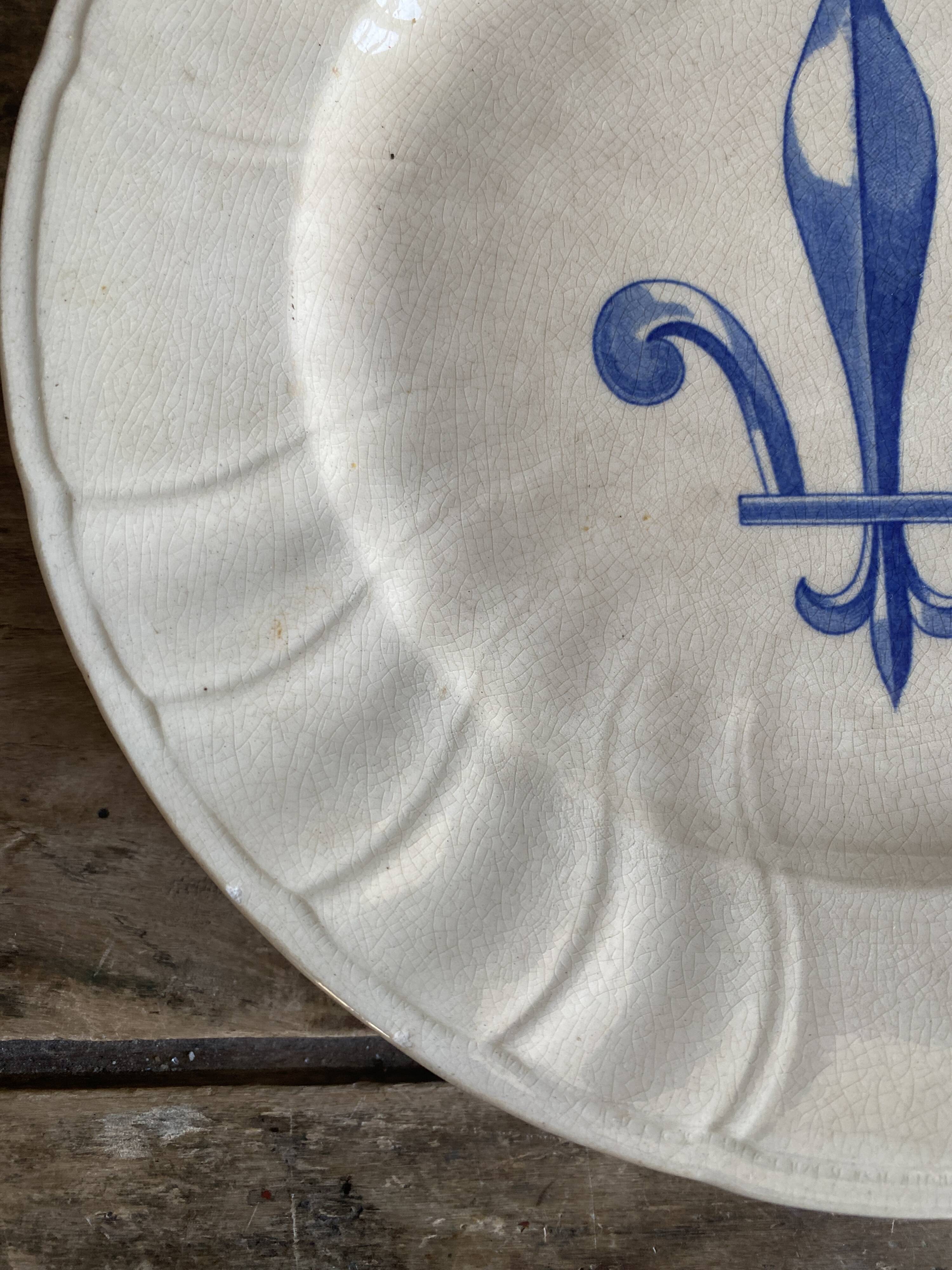 Set of 5 antique Gien plates – Fleur de Lys pattern – Ironstone