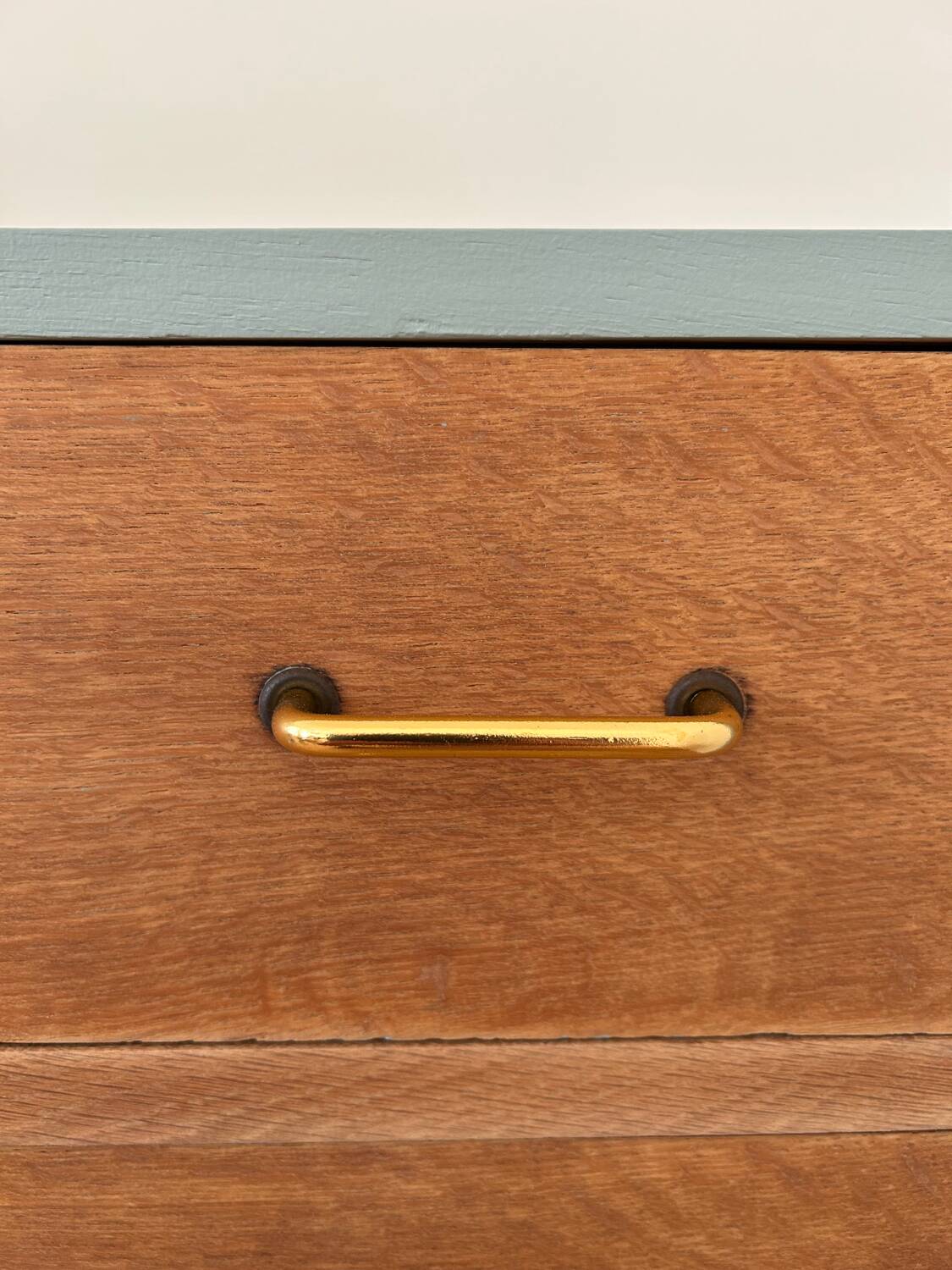 Vintage chest of drawers revisited