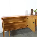 Mid-century notenhout fineer dressoir met 3 lades