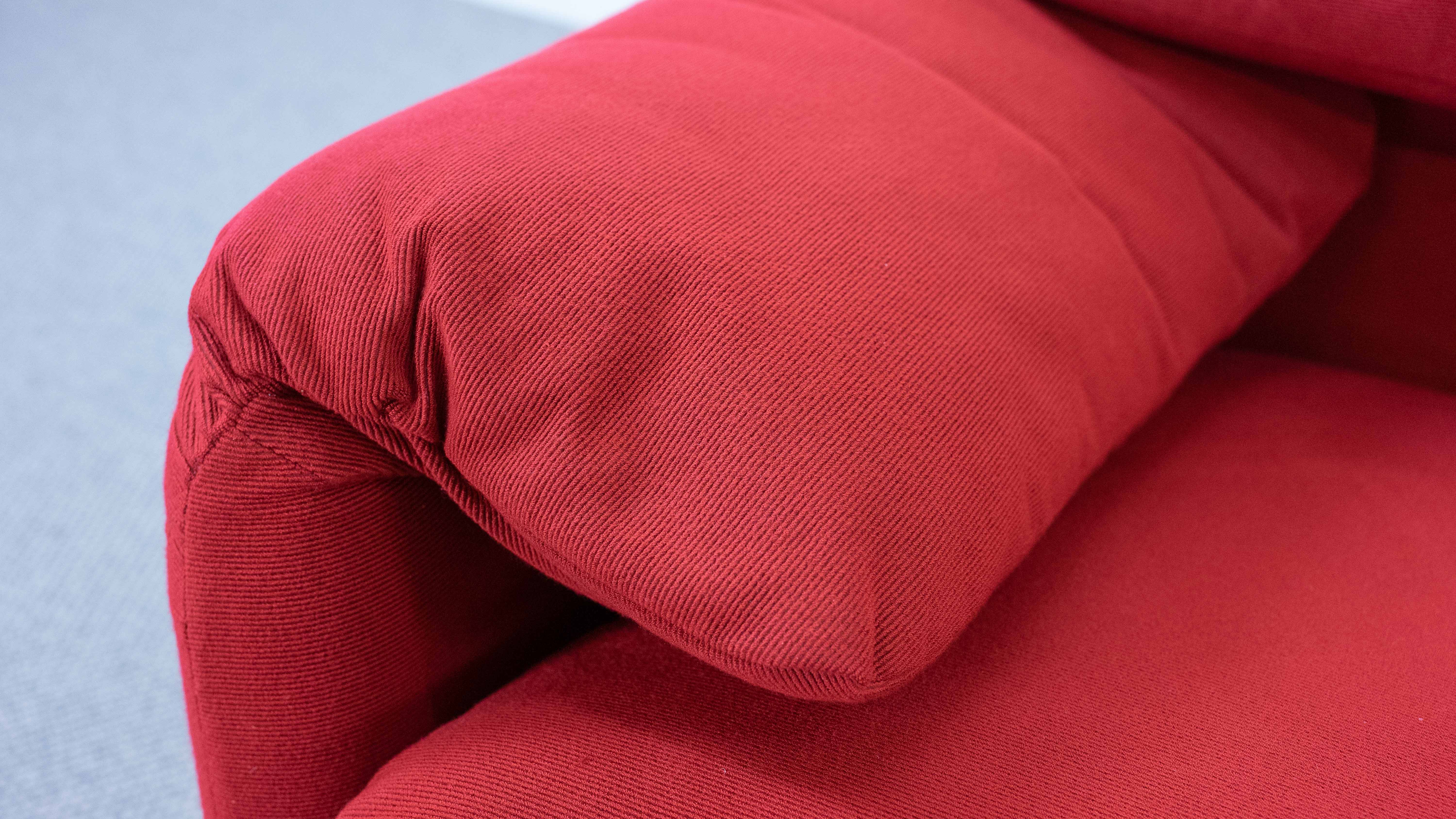 Maralunga 3-seater Sofa red by Vico Magistretti for Cassina, Italy