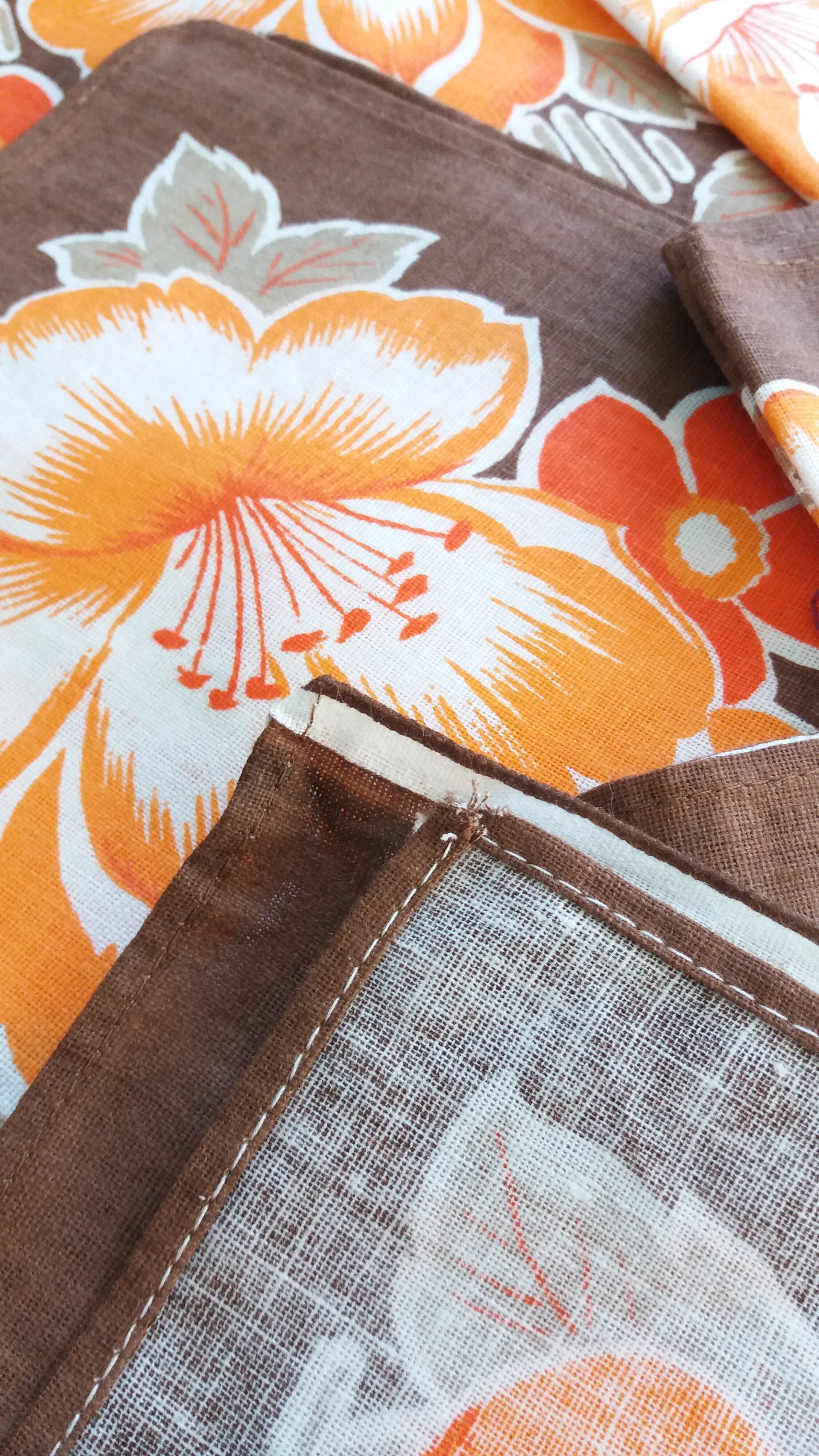 Vintage 70s flower power napkins, set of 12.