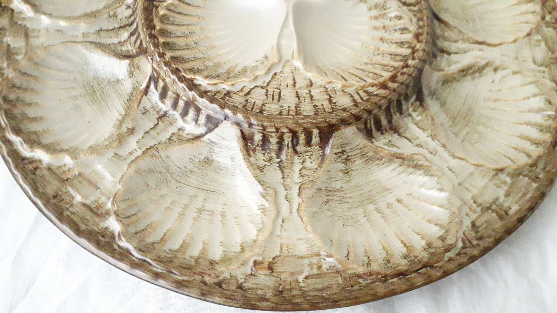 Shell service in slipware