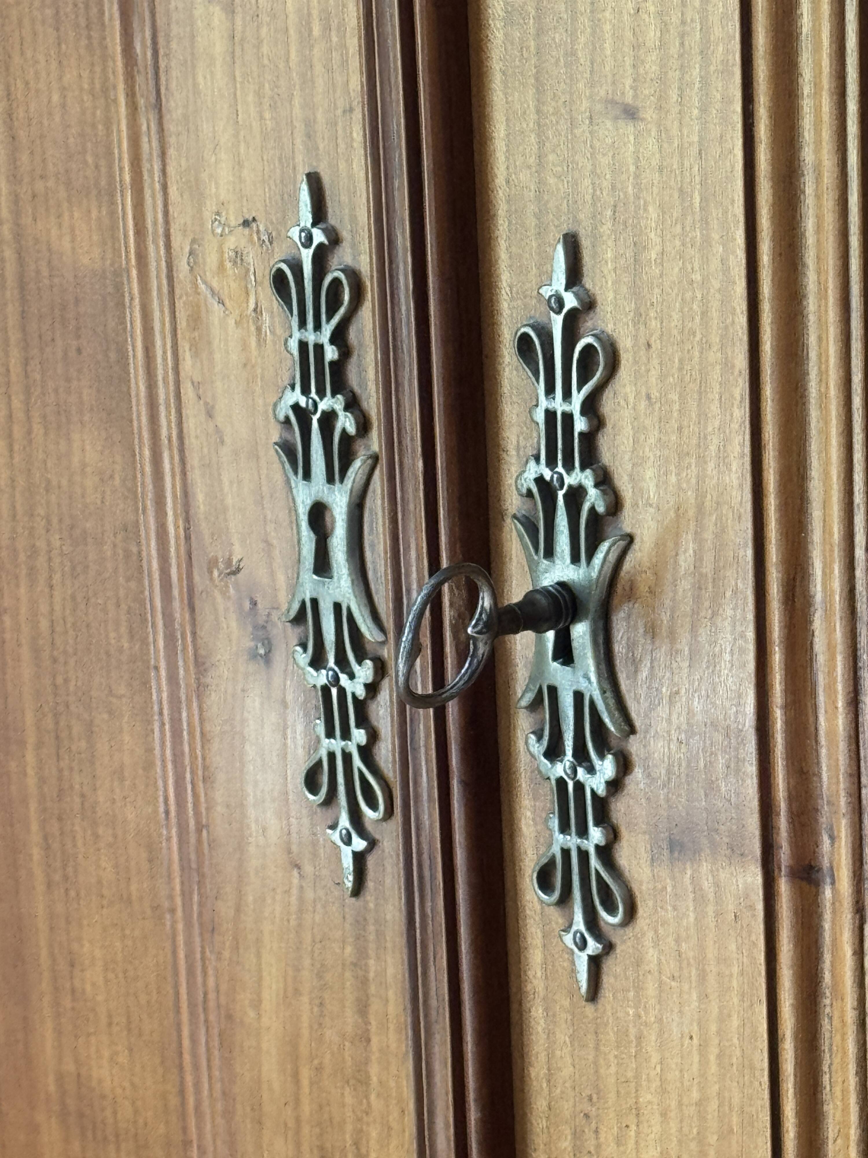 Large Louis Philippe oak wardrobe H: 2m25