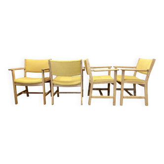 Suite de 4 fauteuils Hans Wegner "design scandinave" 1960.