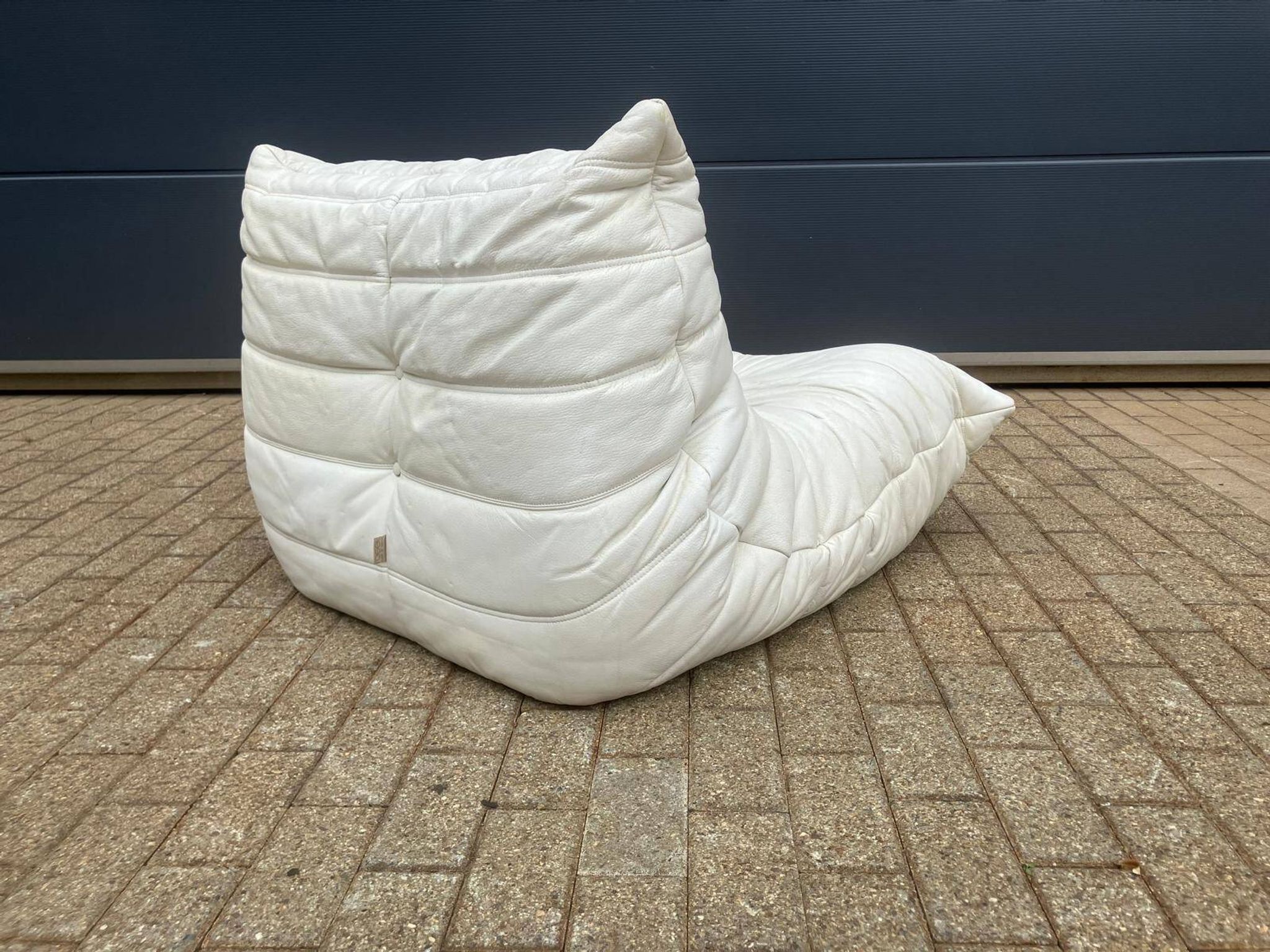 100% authentic Ligne Roset Togo 1-seater light beige leather '87