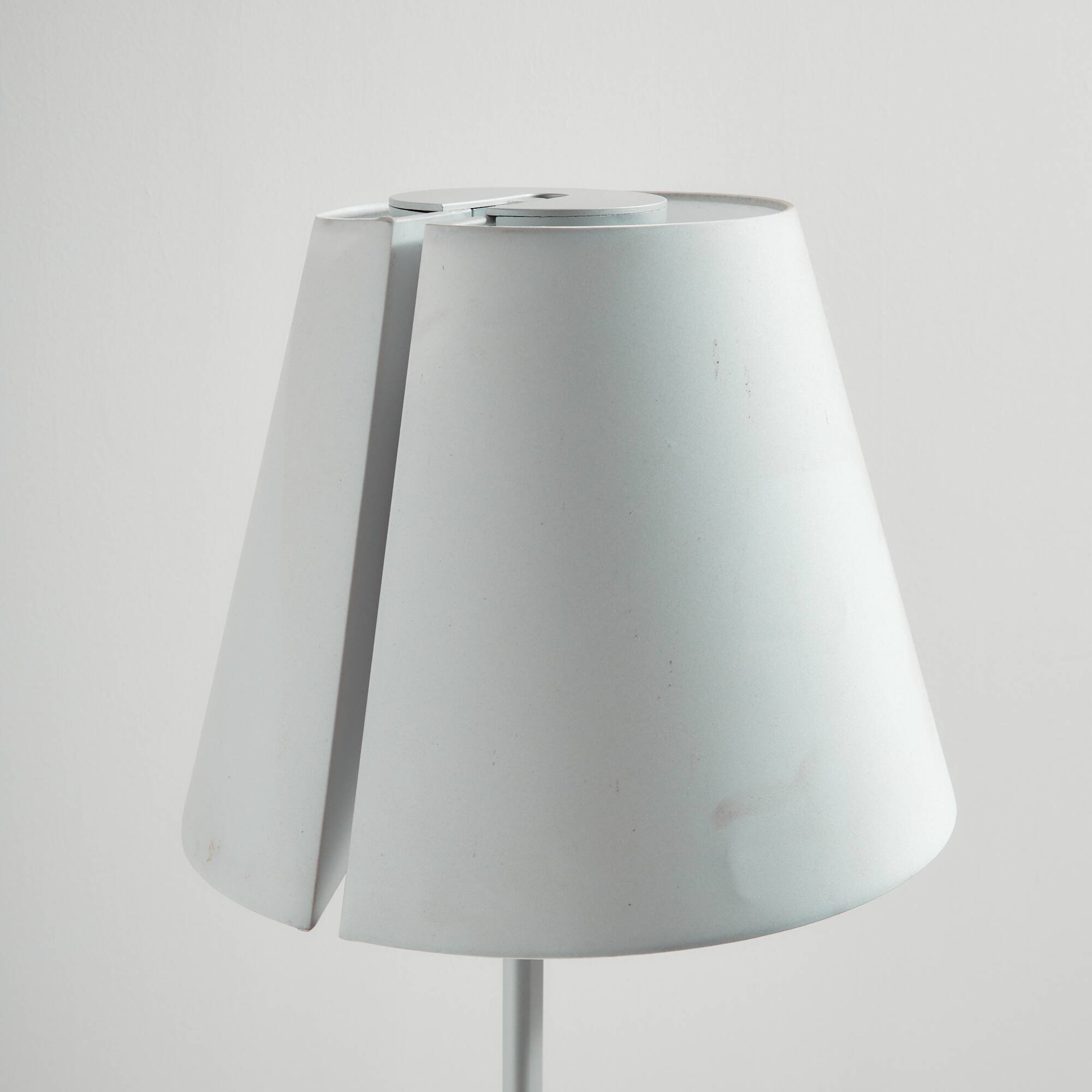 Lampadaire Melampo Terra par Adrien Gardère pour Artemide