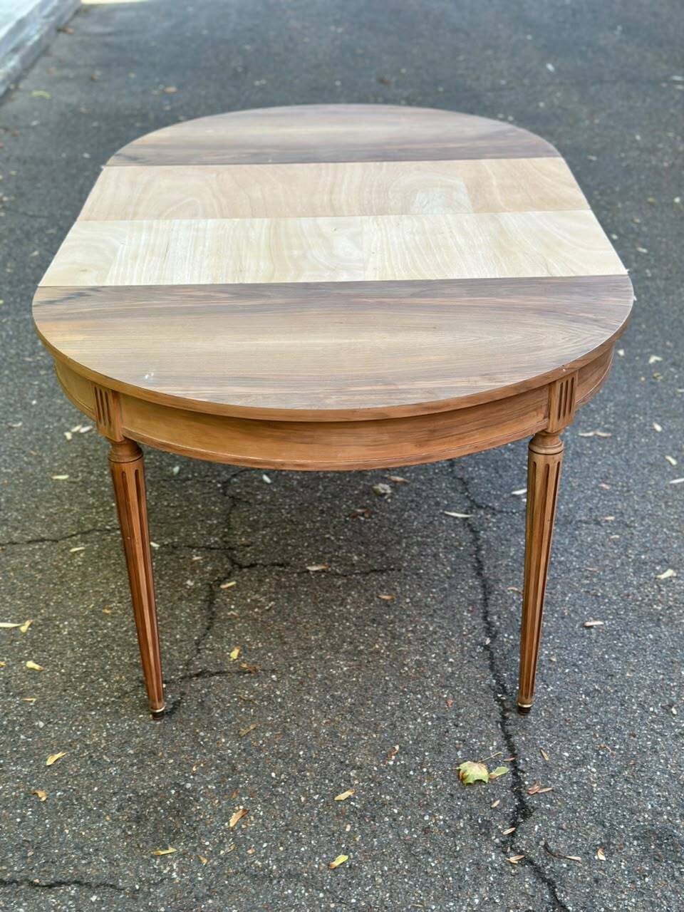 Round extendable dining table Louis XVI stripped in walnut 1960 190cm