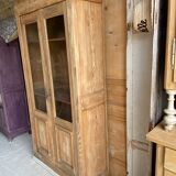 Parisian showcase cabinet