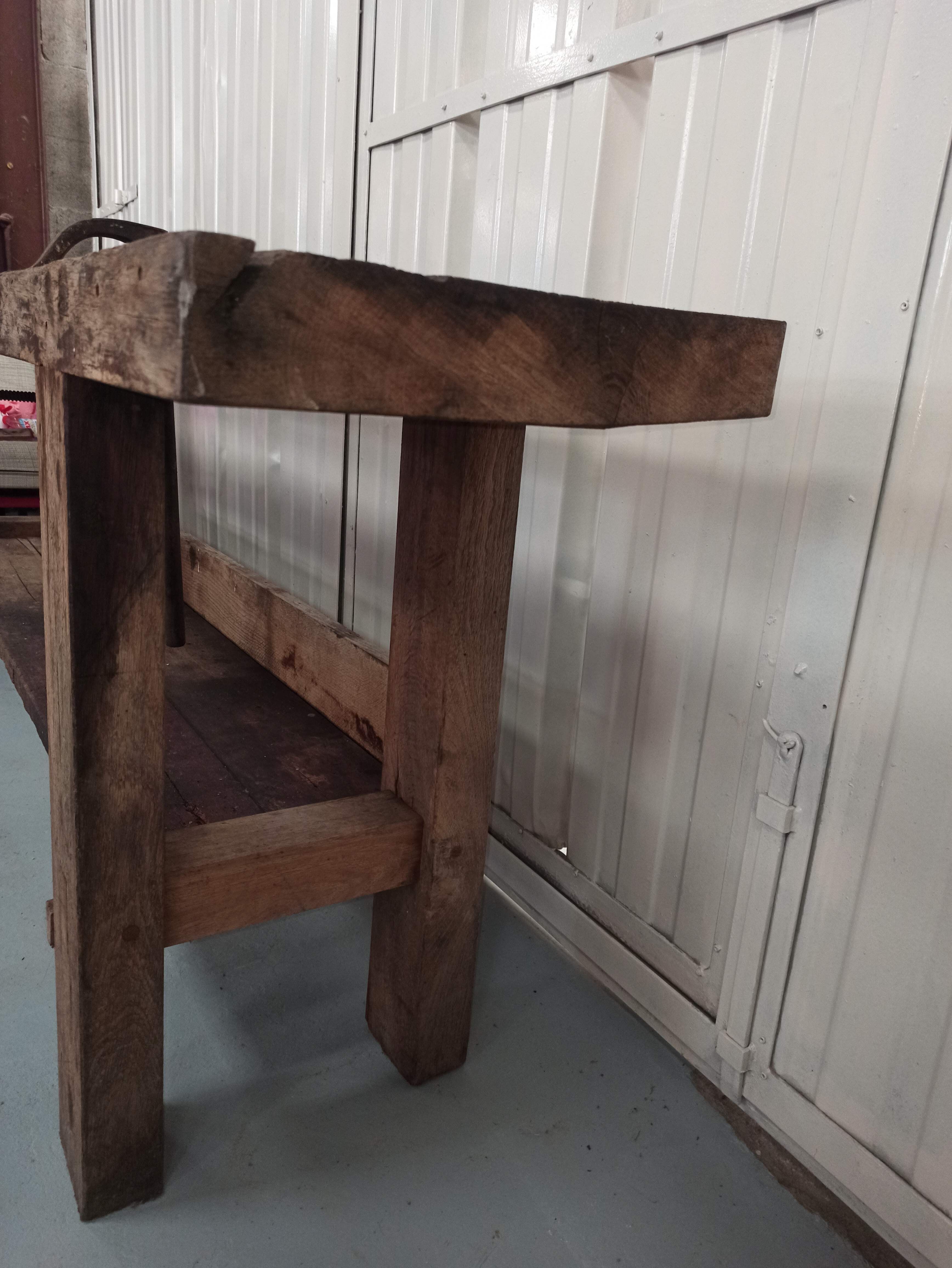 2m40 - Large old wooden workbench - vice - valet