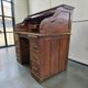 Bureau américain vintage en bois avec volet roulant