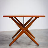 Dining table AT-303 Designed by Hans Wegner in 1955 Andreas Tuck