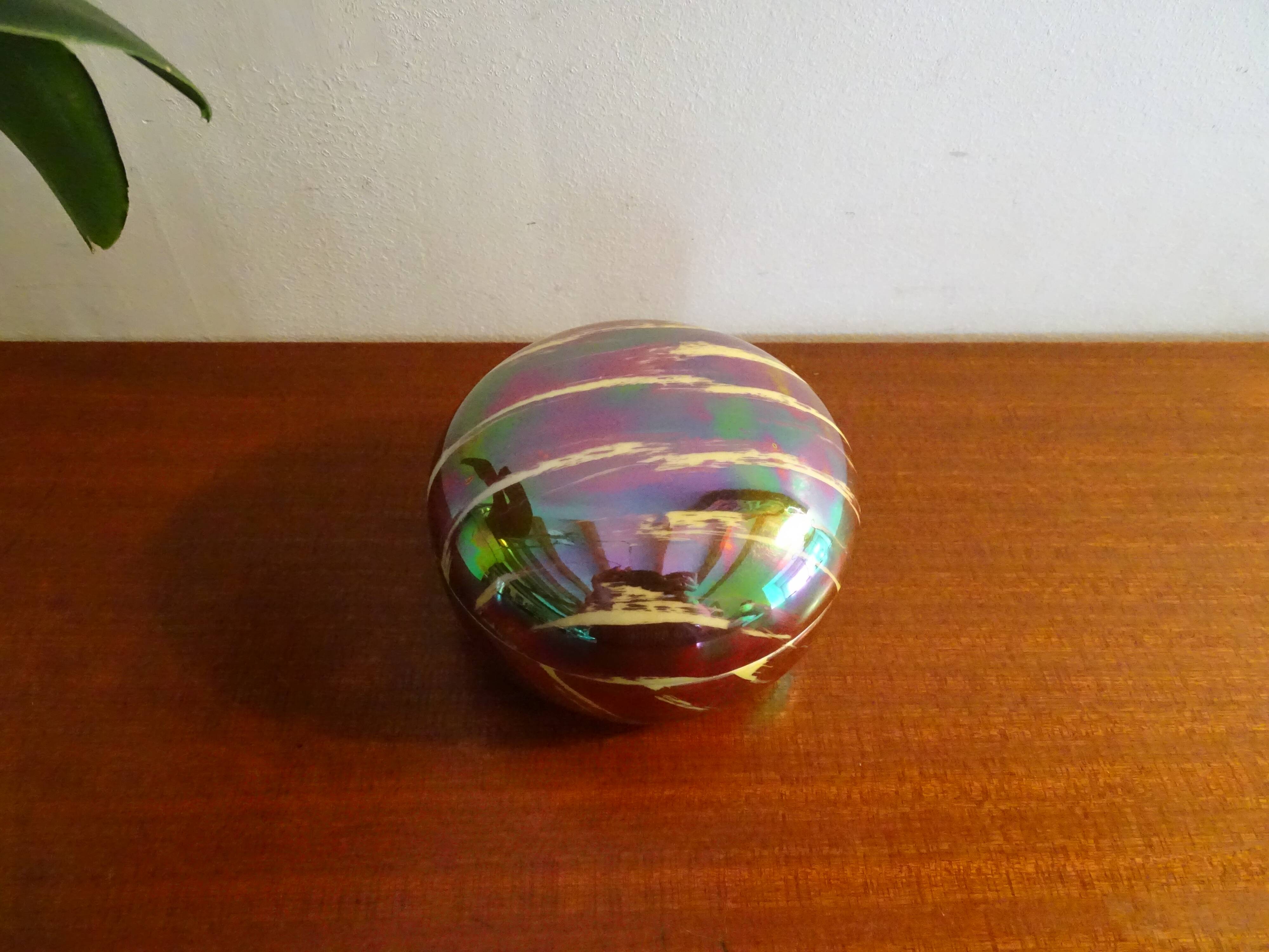 Iridescent porcelain candy box