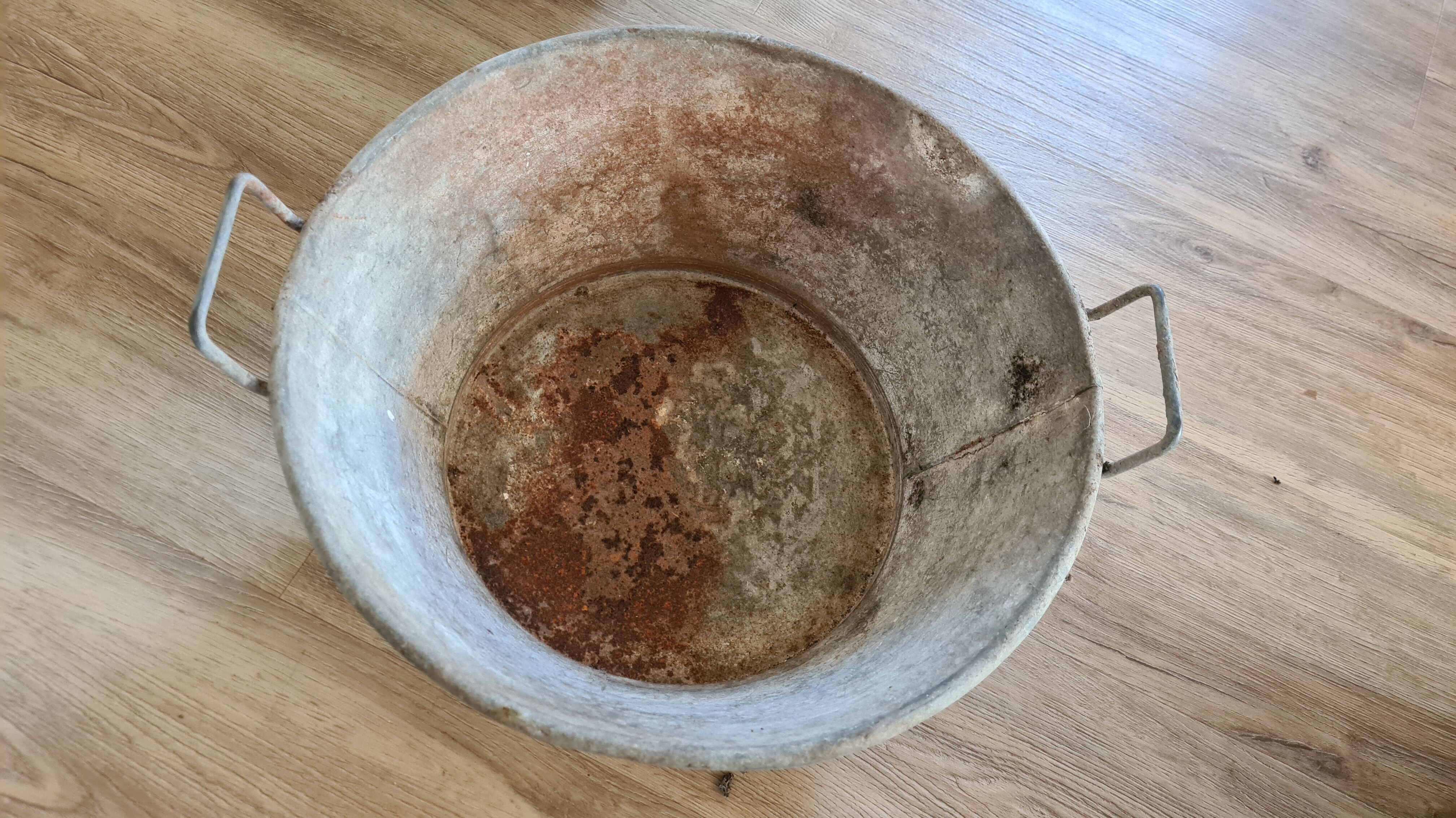 Old zinc basin diameter 44 cm