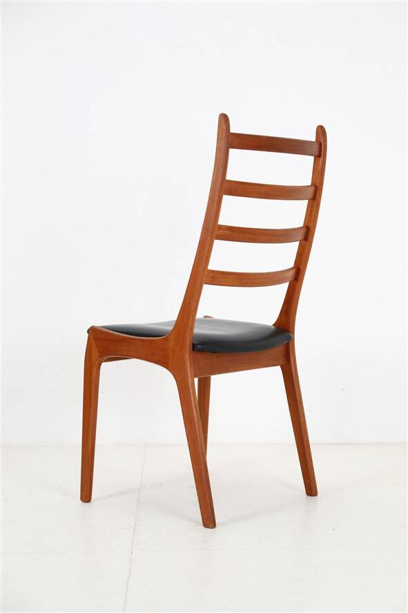 Set of 6 Korup Stolefabrik teak chairs in the style of Kai Kristiansen