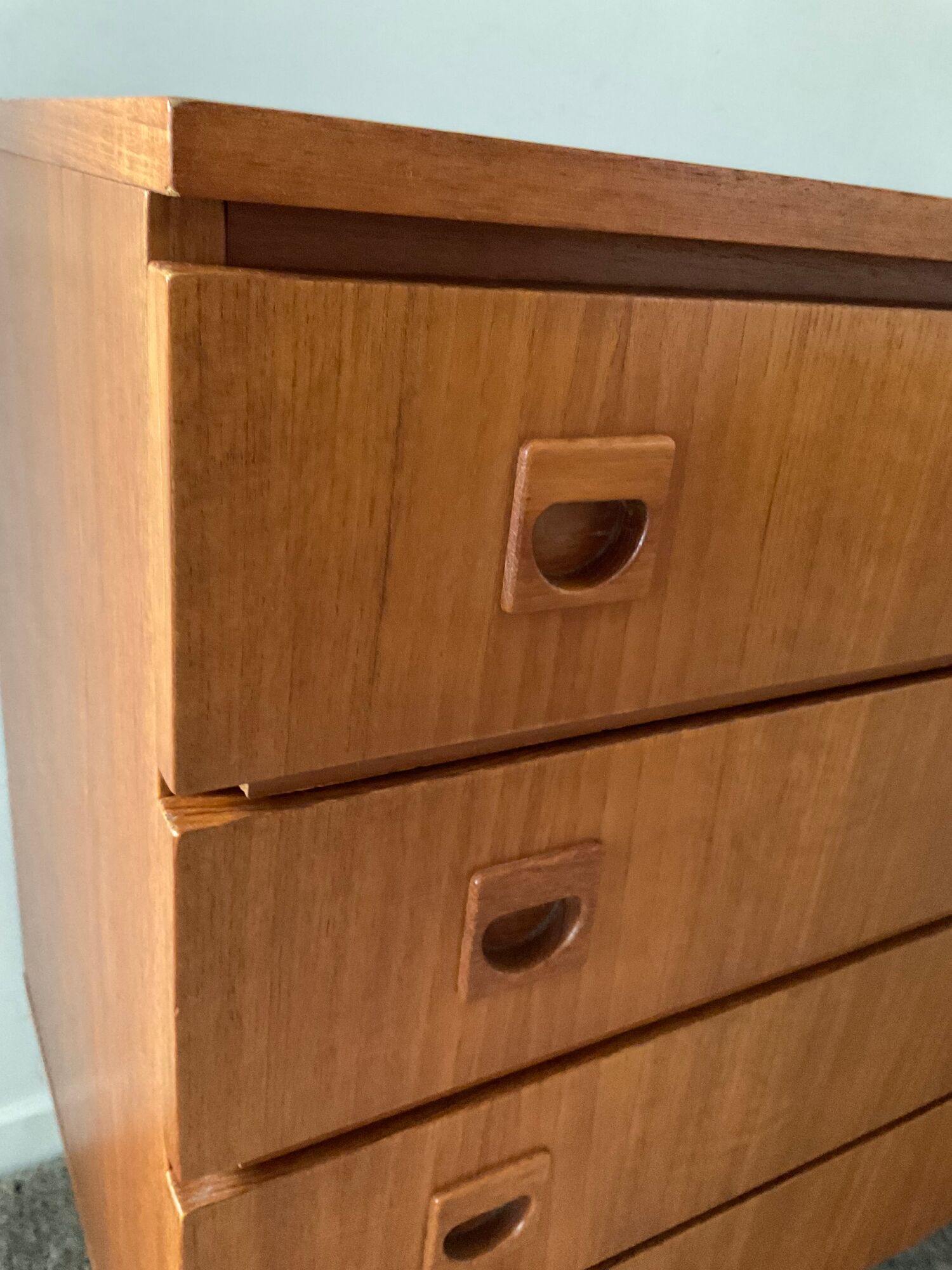 Scandinavian chest of drawers from the 60s in teak